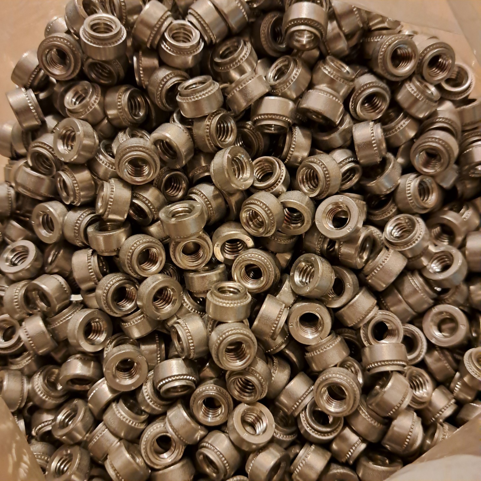 (Qty~ 975pc) PennEngineering PEM CLS-0420-2 SELF CLINCHING NUTS 1/4-20 Stainless