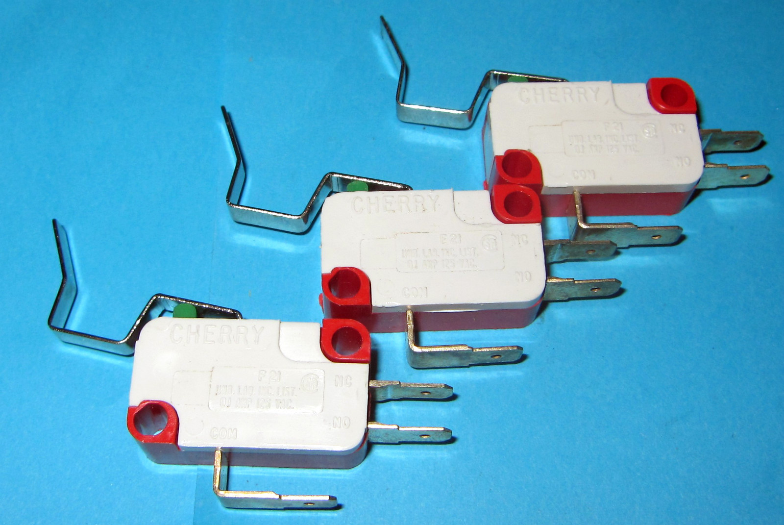 3 x Cherry Electric SPDT Limiting MicroSwitch .1A 125V 100mA, 125VAC Lever F21 G