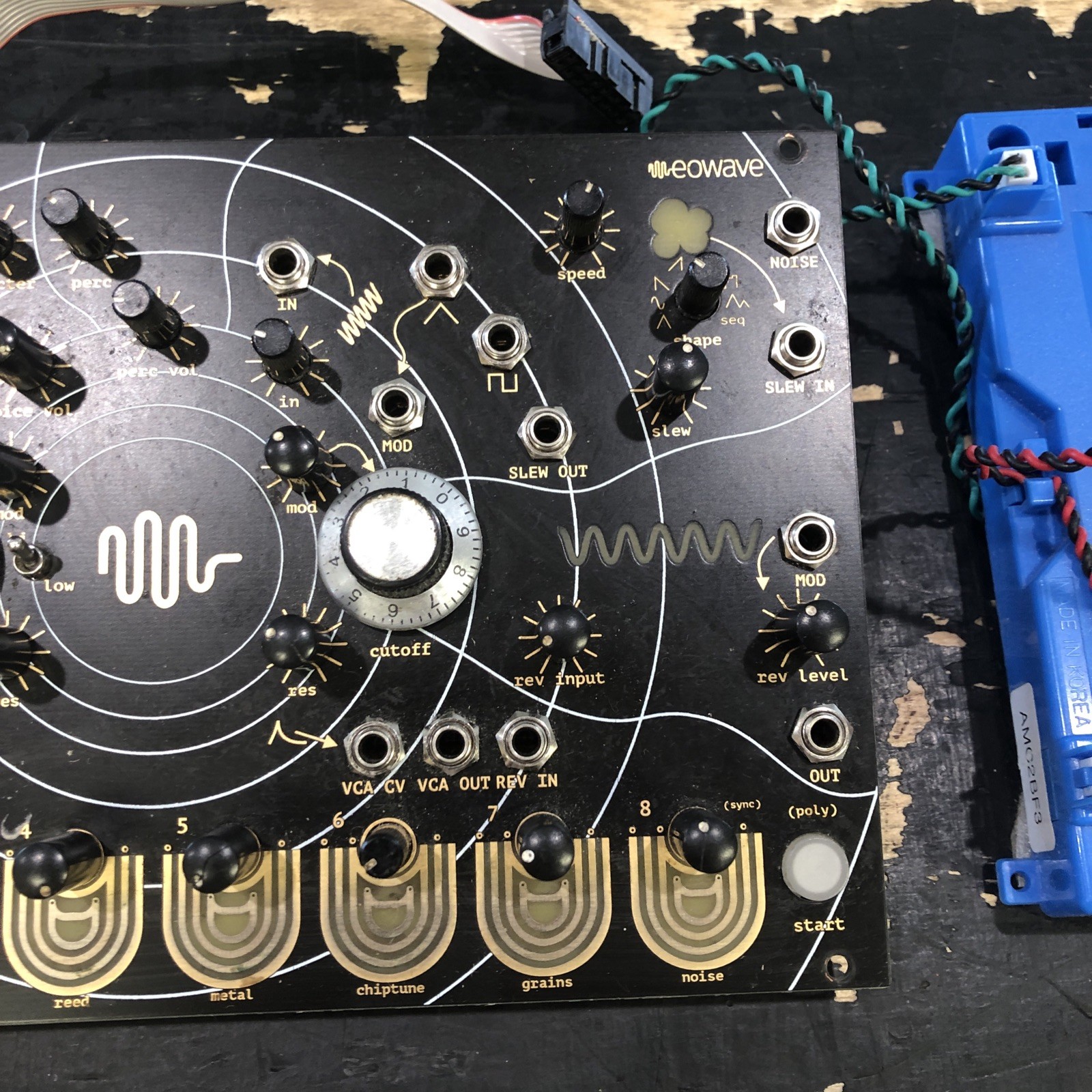 Eowave Quadrantid Swarm Desktop Polyphonic Digital Synthesizer