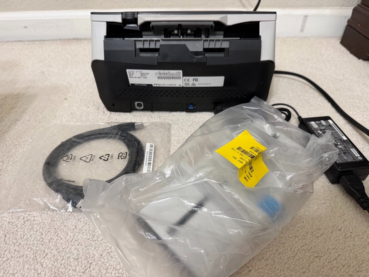 Fujitsu fi-7180 Duplex Scanner w/ USB, Power, Input & Output Trays