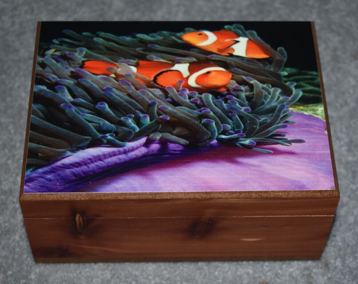#4618 CLOWN FISH KEEPSAKE JEWELRY WOOD CEDAR BOX 4.5" X 6"