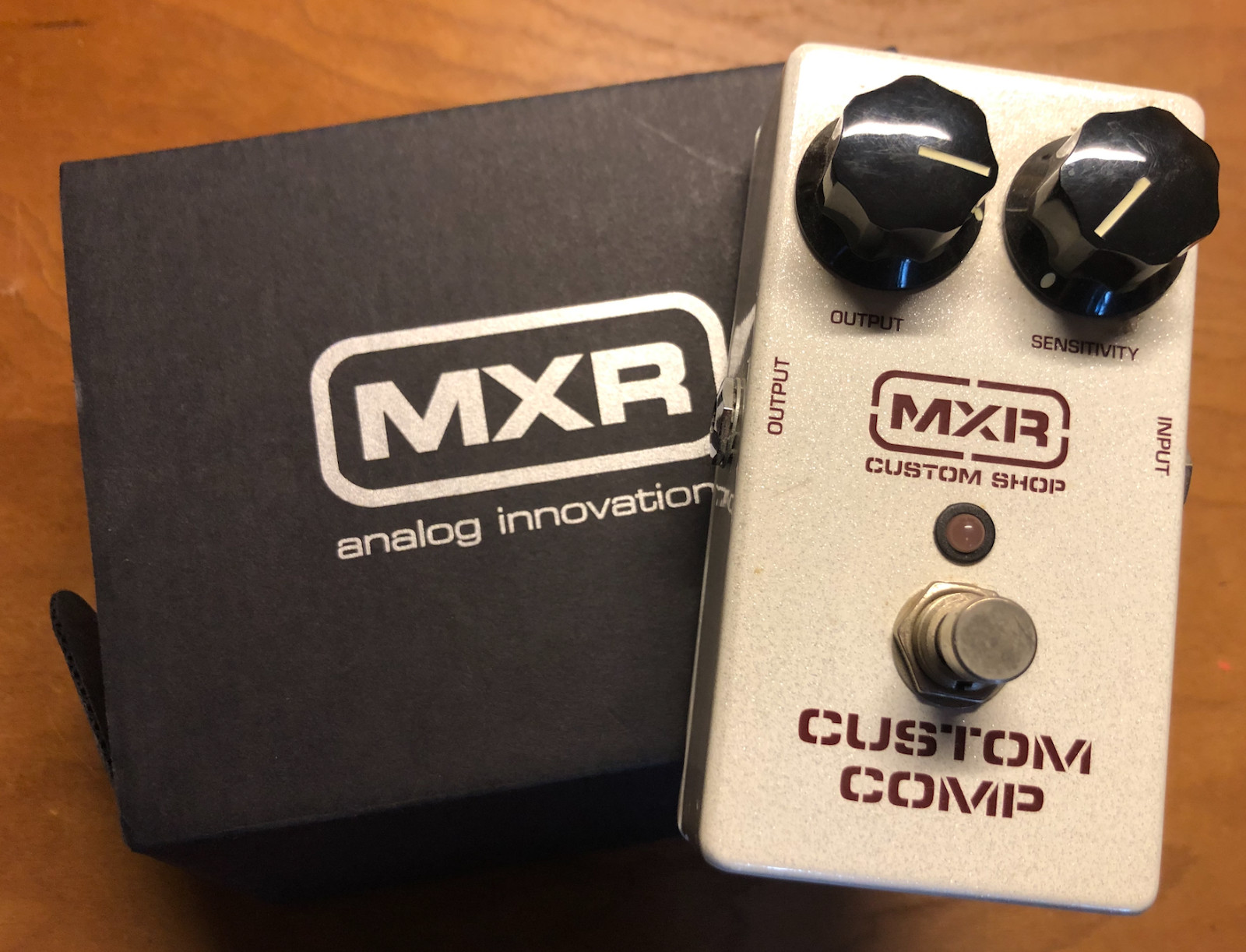 MXR Elite CUSTOM SHOP COMP SERIES Compression Pedal - Mint In Box & Catalogue
