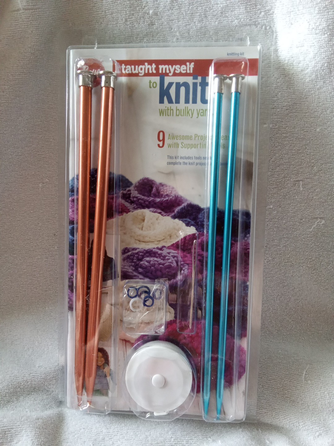 Boye Yarn Knitting for Beginners Kit, 9 Patterns