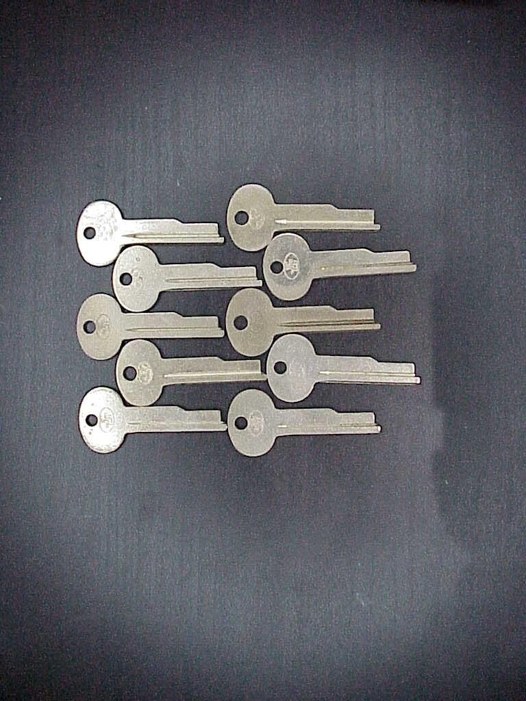 LOT OF (10) NEW S & G 60G NS KEYS or ILCO 1068B