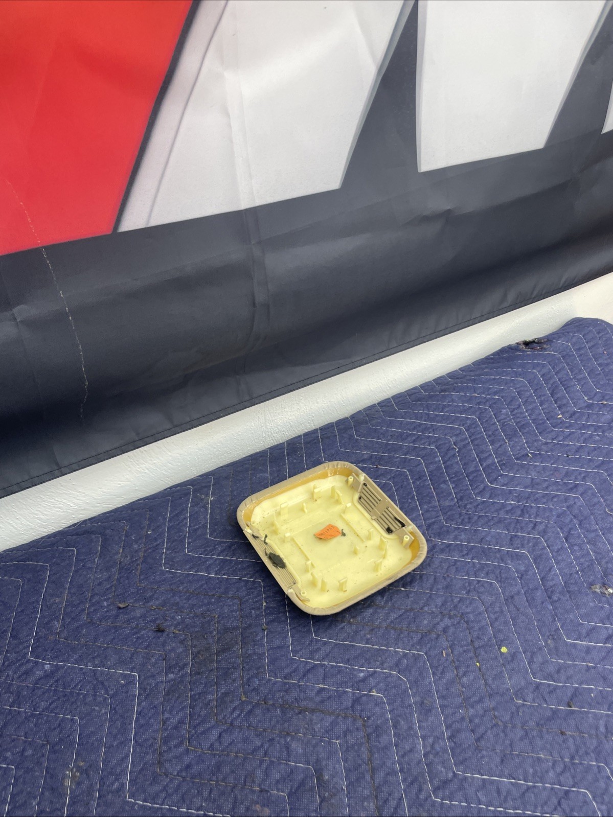 1999-2006 BMW E46 ULTRASONIC ALARM MODULE COVER 8239224