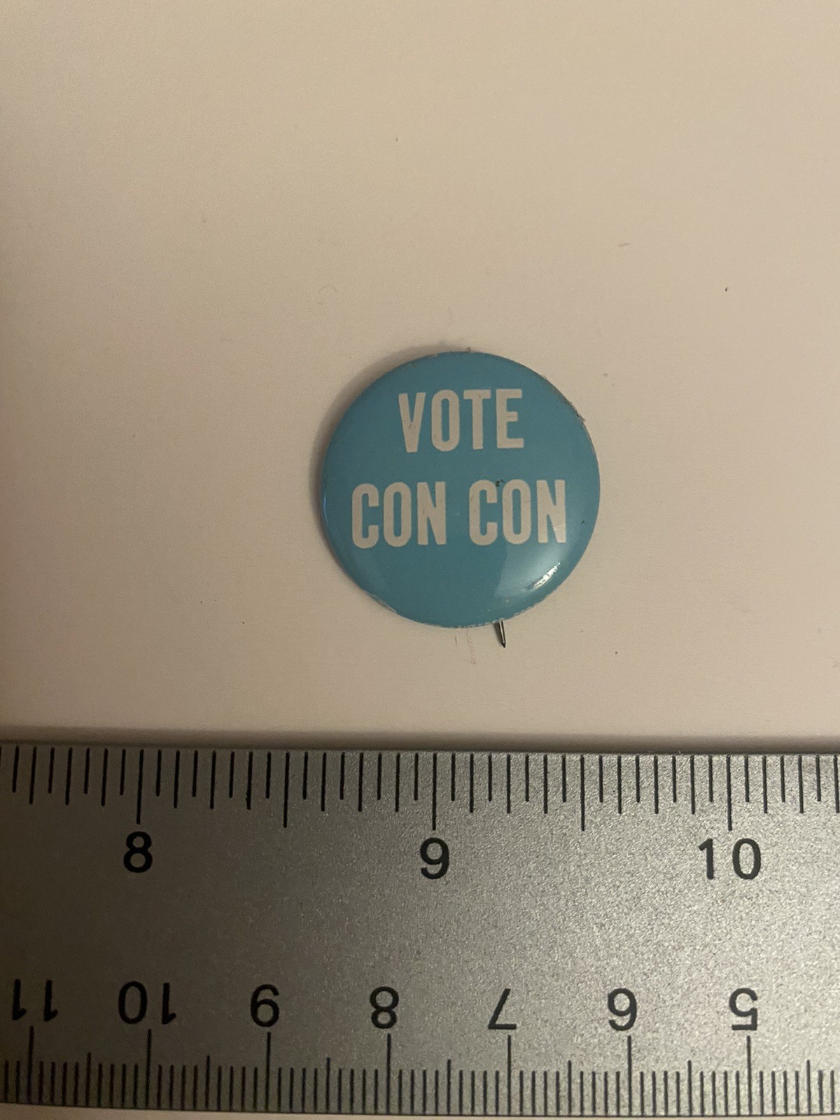 Vote Con Con Pin Back Button P59