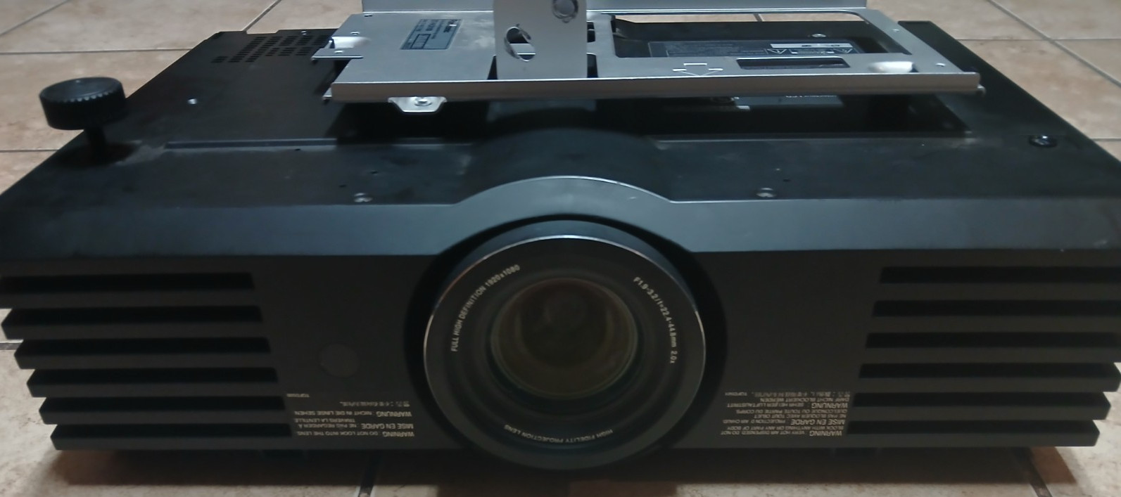 Panasonic PT-AE1000U High Def Home Theater Projector **TESTED WORKS SHUTS OFF**