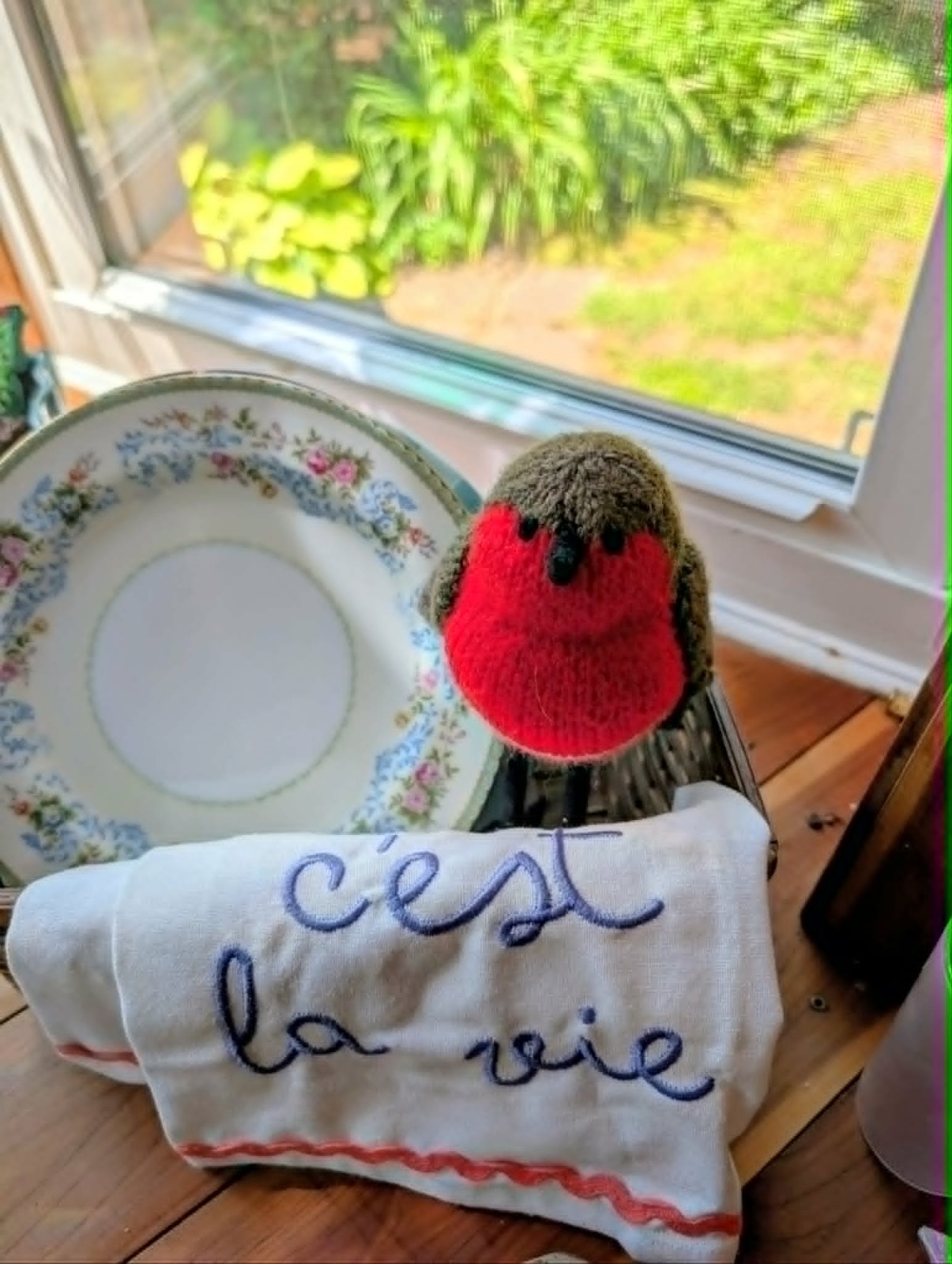 Hand knitted wool robin decoration