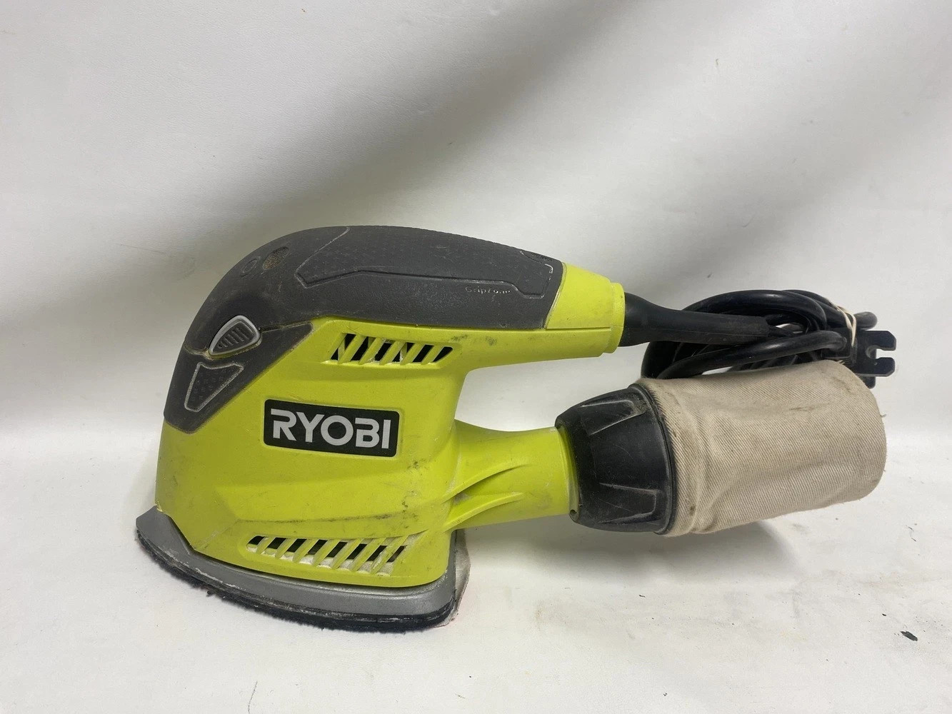 Pre-owned RYOBI  Mouse sander CFS1503G