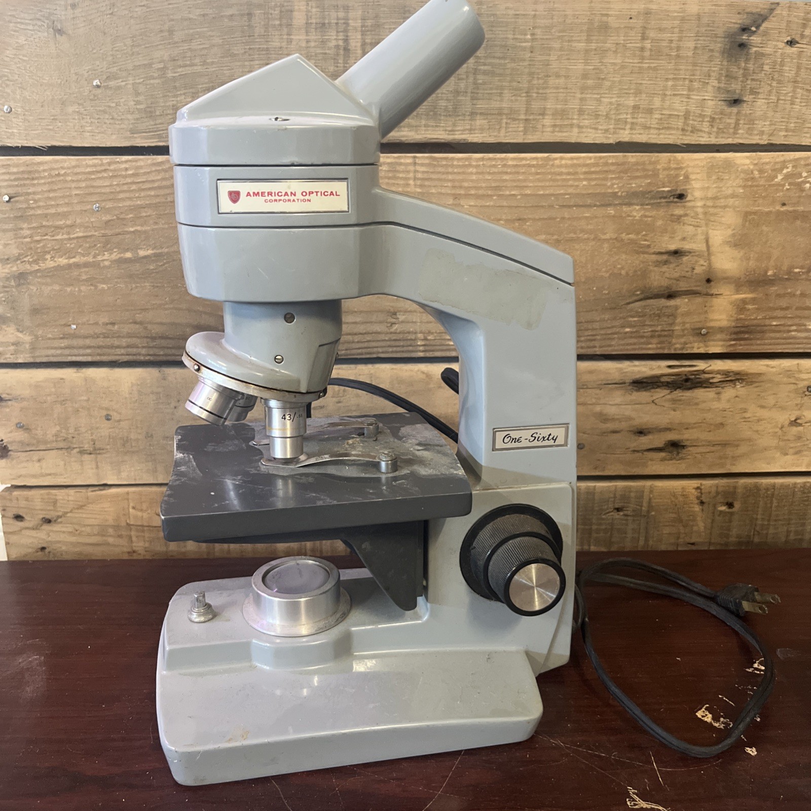 American Optical Corporation One-Sixty 150, 160 Series 100-500 Zoom Microscope