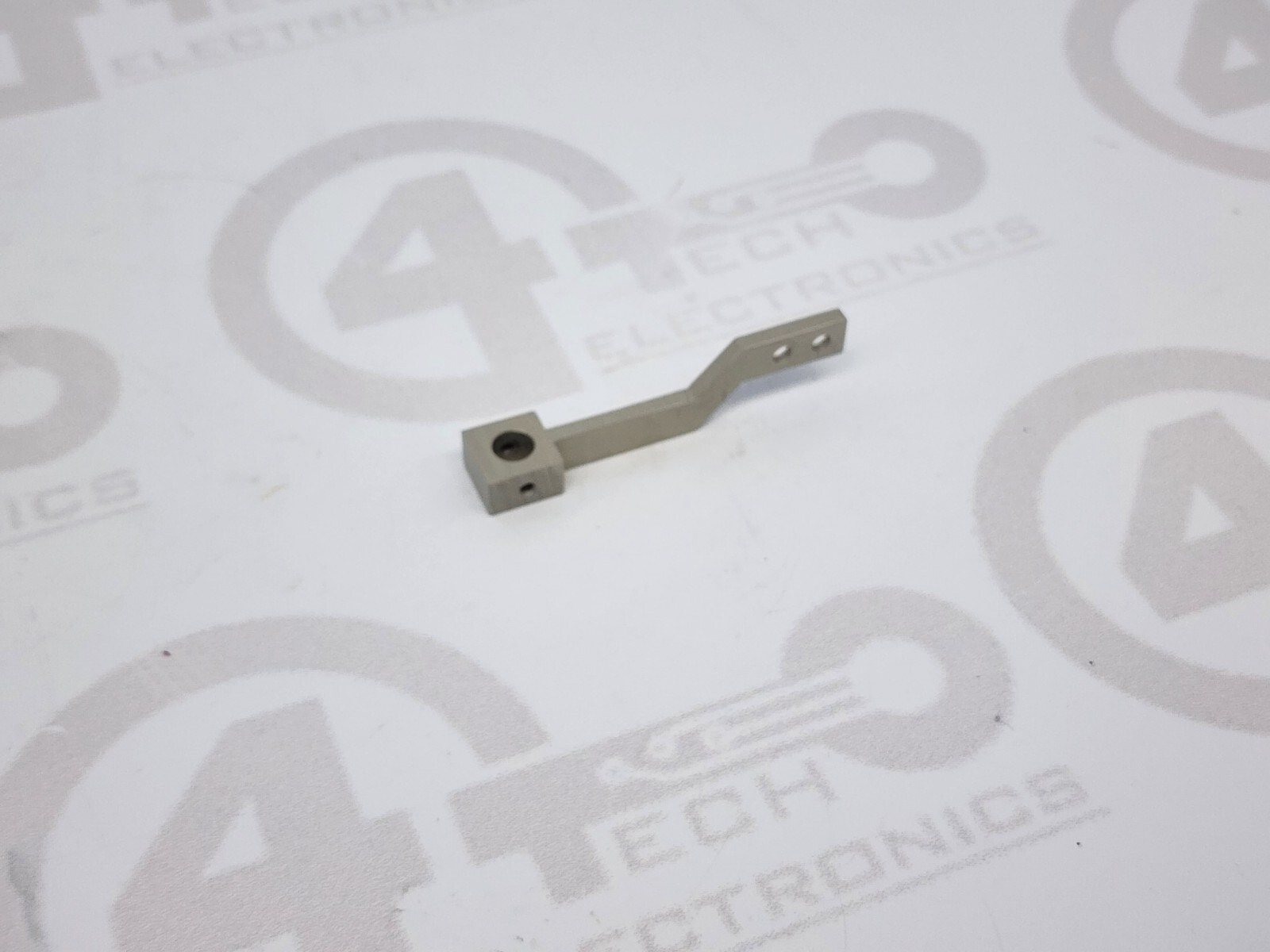 Universal Instruments Magnet Bracket 30892901