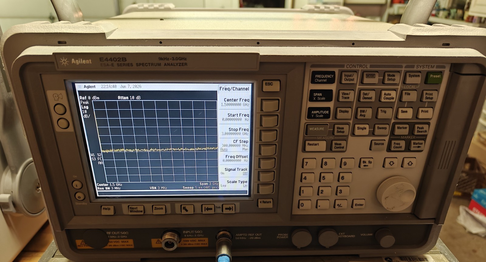 Agilent E4402B Spectrum Analyzer 9 kHz-3 GHz
