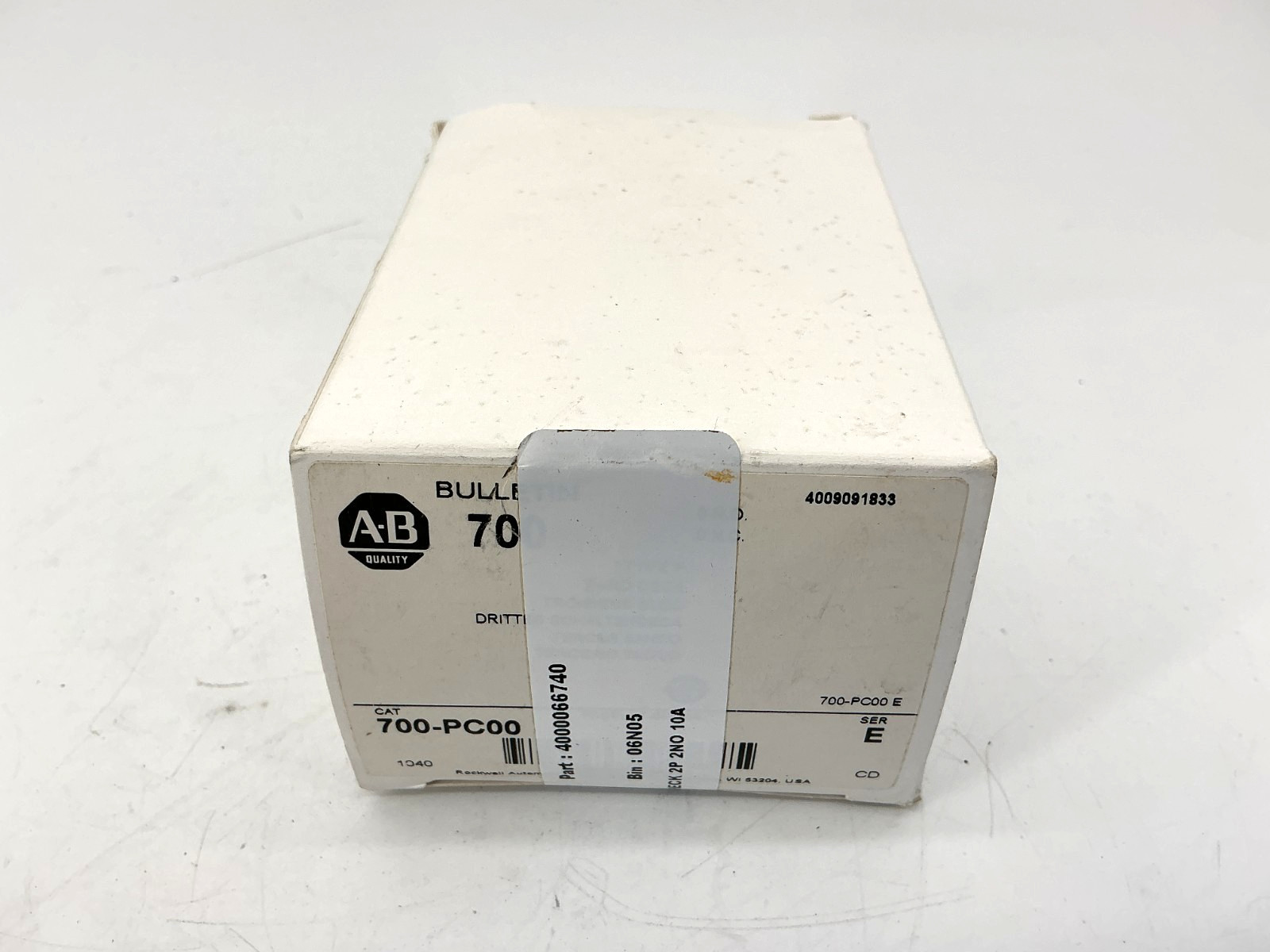 New Allen Bradley 700-PC00 Ser E Relay Third Deck Type P 0-Pole 0NO 700PC00