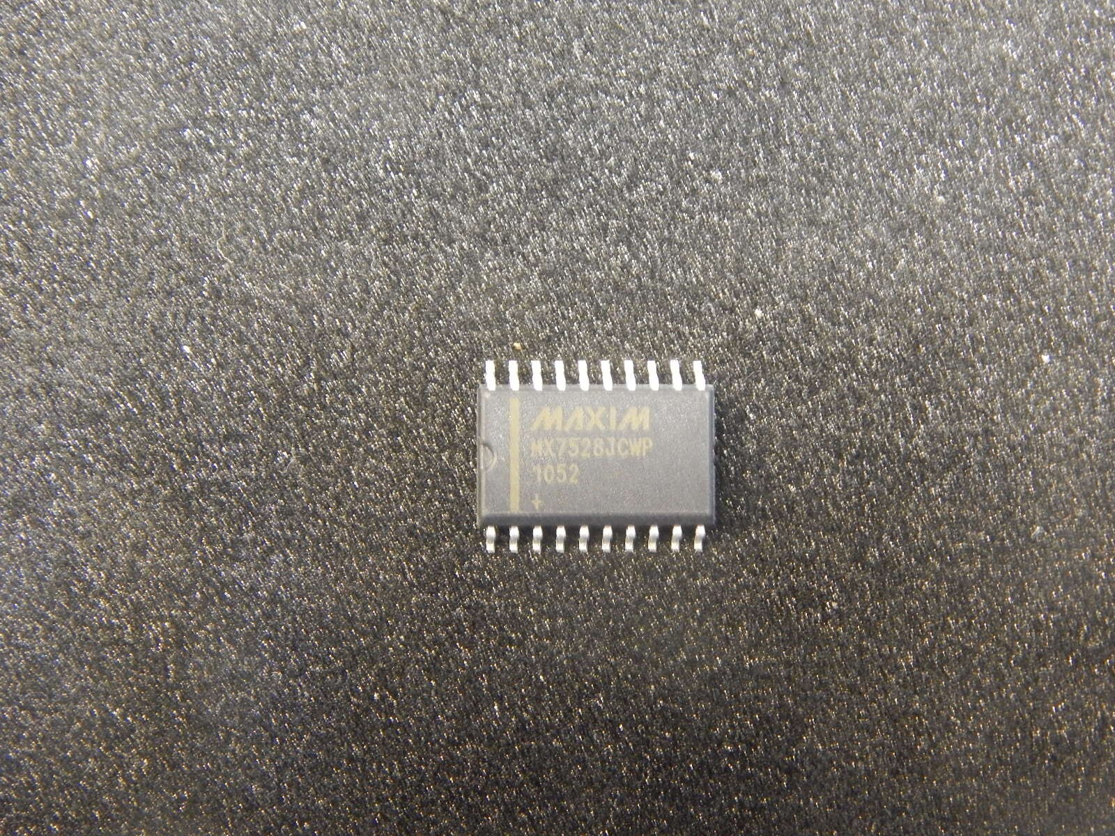 MAXIM MX7528JCWP+ IC DAC 8BIT A-OUT 20SOIC - USA SELLER FAST SHIPPING