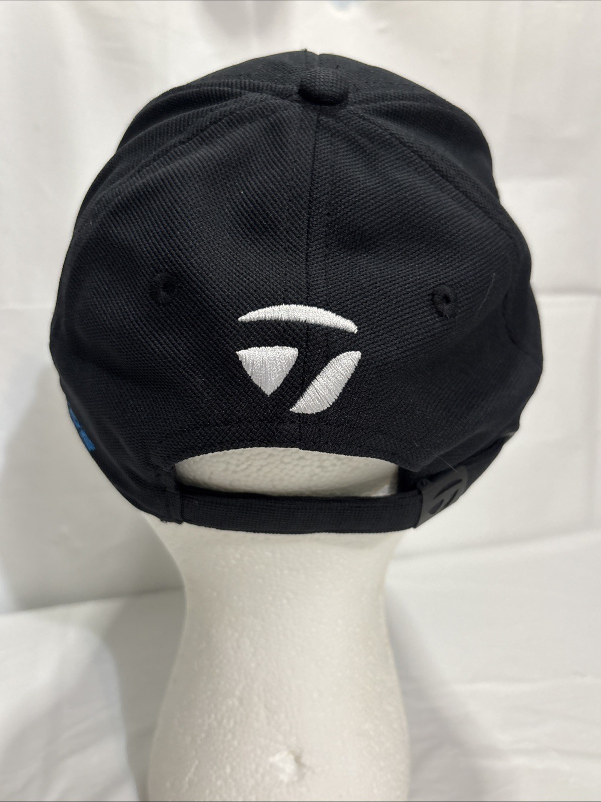 TaylorMade SLDR Speedblade Black Golf Baseball Hat. Black White Stitched