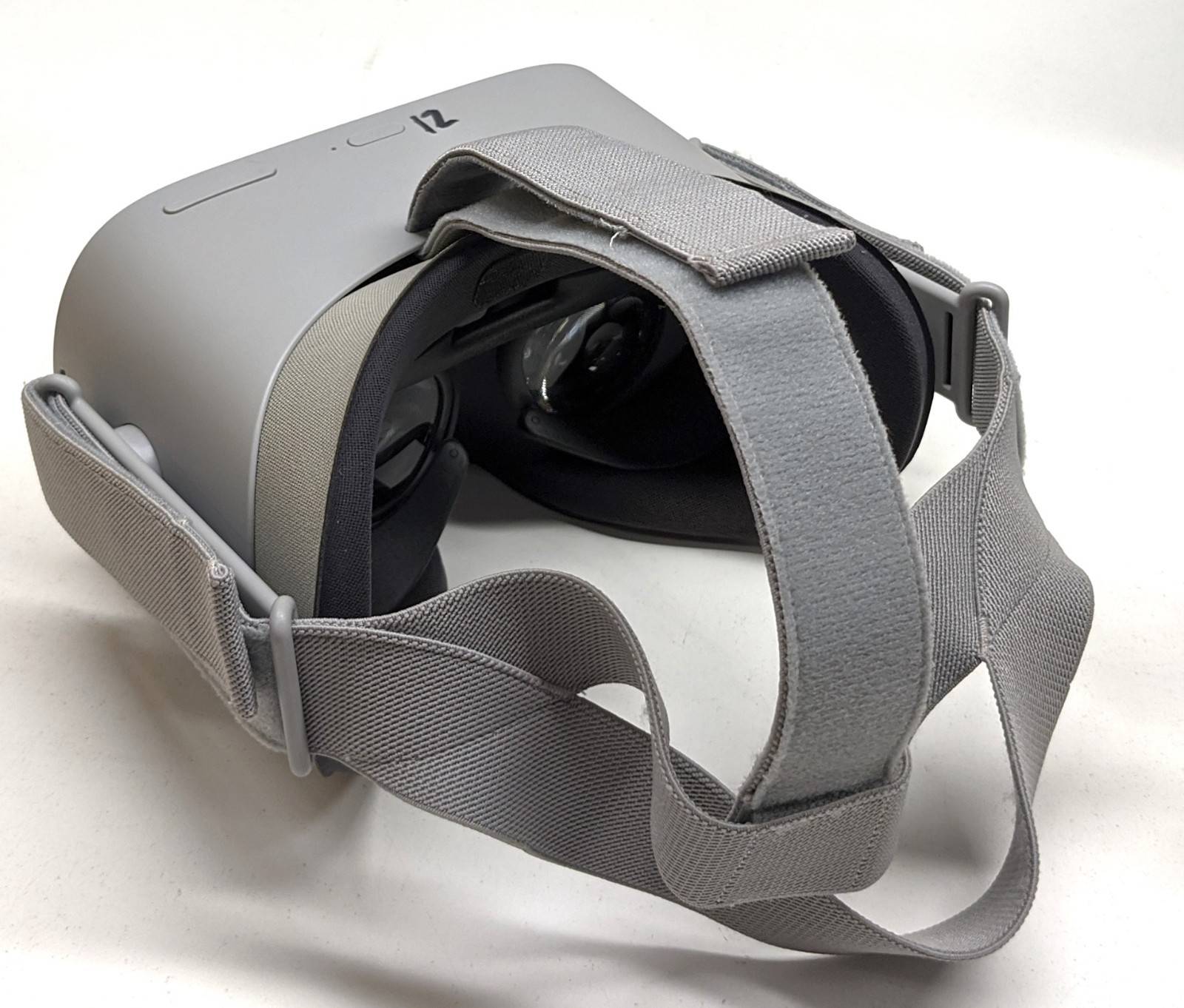 Meta Oculus Go 32GB Standalone Virtual Reality Headset - Gray (MH-A32)