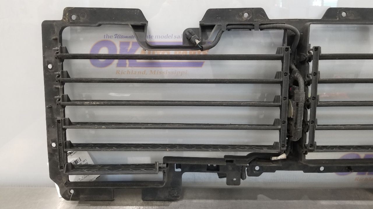 19 CADILLAC ESCALADE PLATINUM 6.2L AIR SHUTTER
