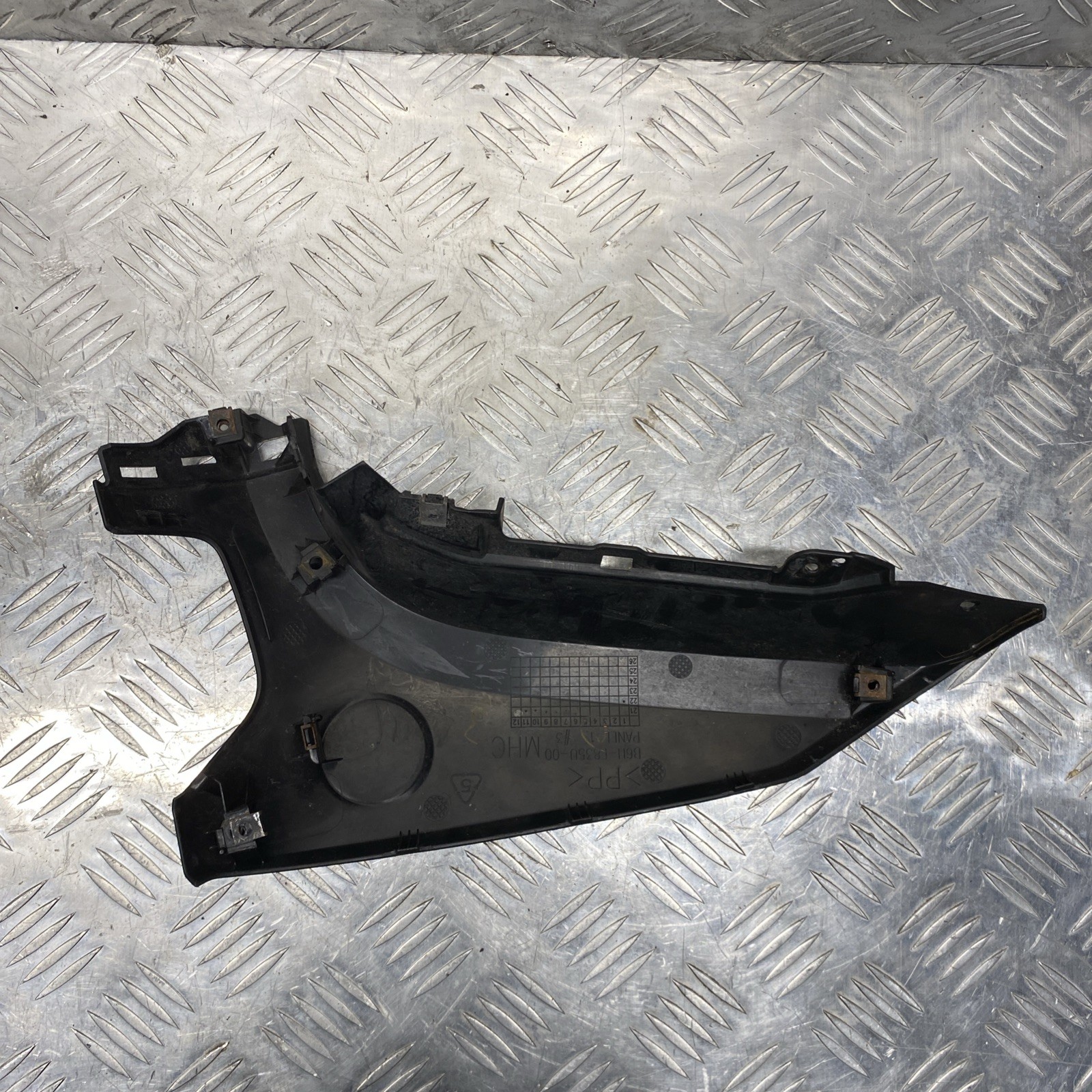 Yamaha NMAX GPD 125 2021-2024 Front Left Indicator Surround Panel Trim #4#