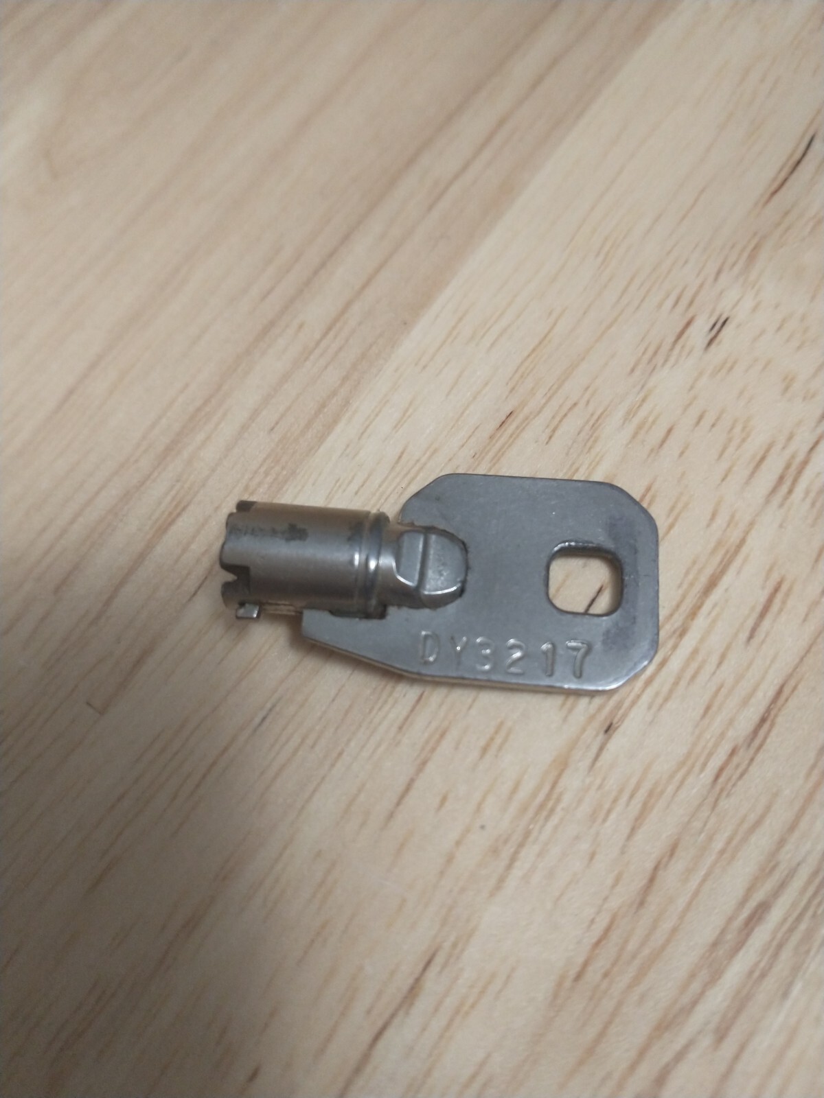 Snack soda drink vending machine key #DY3217 Chicago fit barrel style locks used