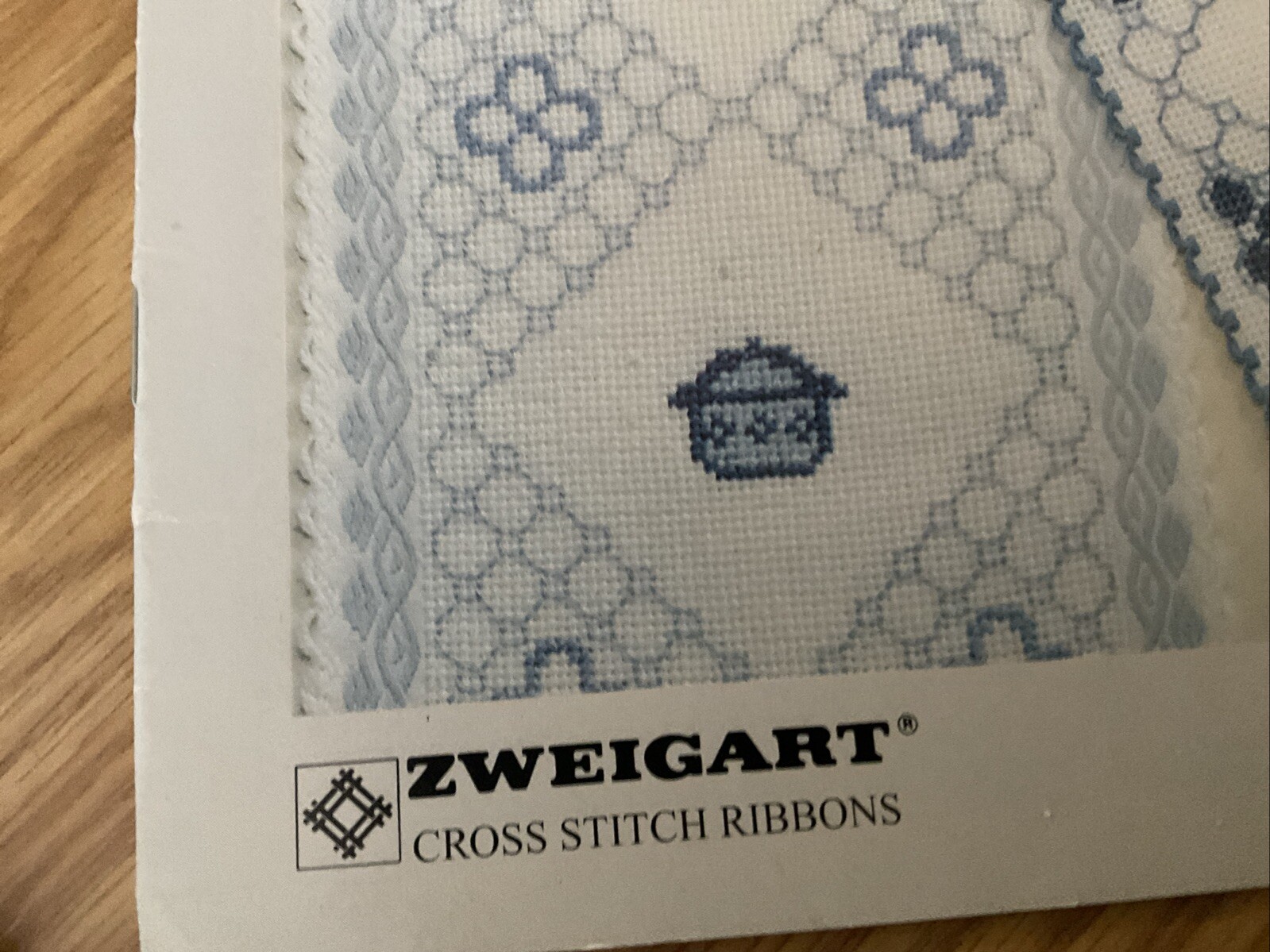 Zweigart Cross Stitch Bands And Ribbons Needlework Ideas Leaflets