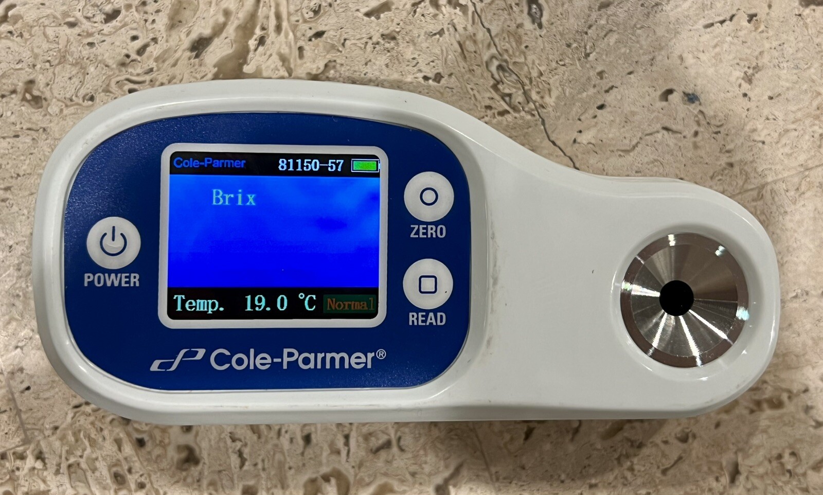 Cole-Parmer Digital Refractometer, 1.3330 to 1.4100 RI , 0 - 45% Brix, 81150-57