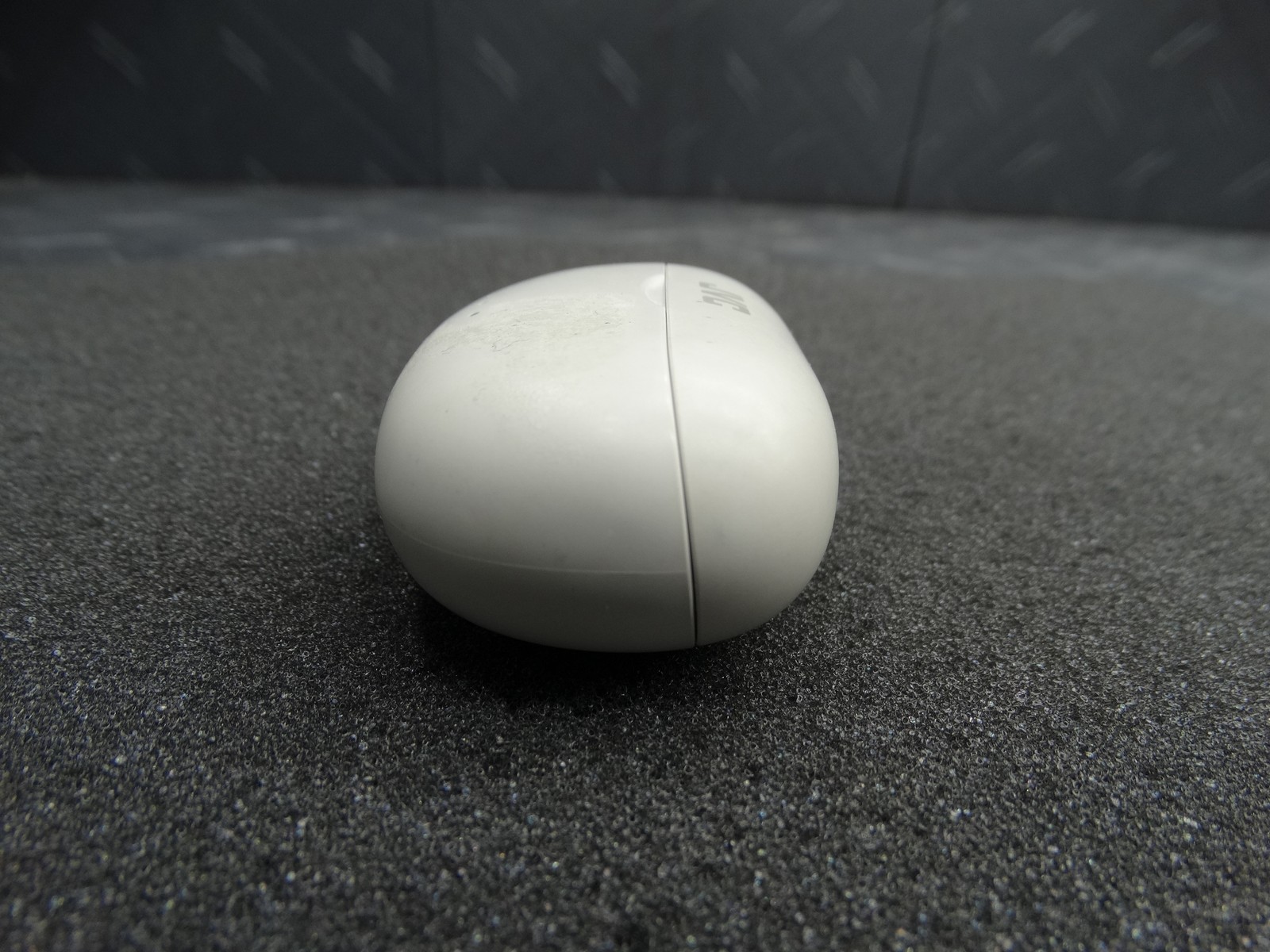 JVC - Gumy True Wireless Headphones Case Only White
