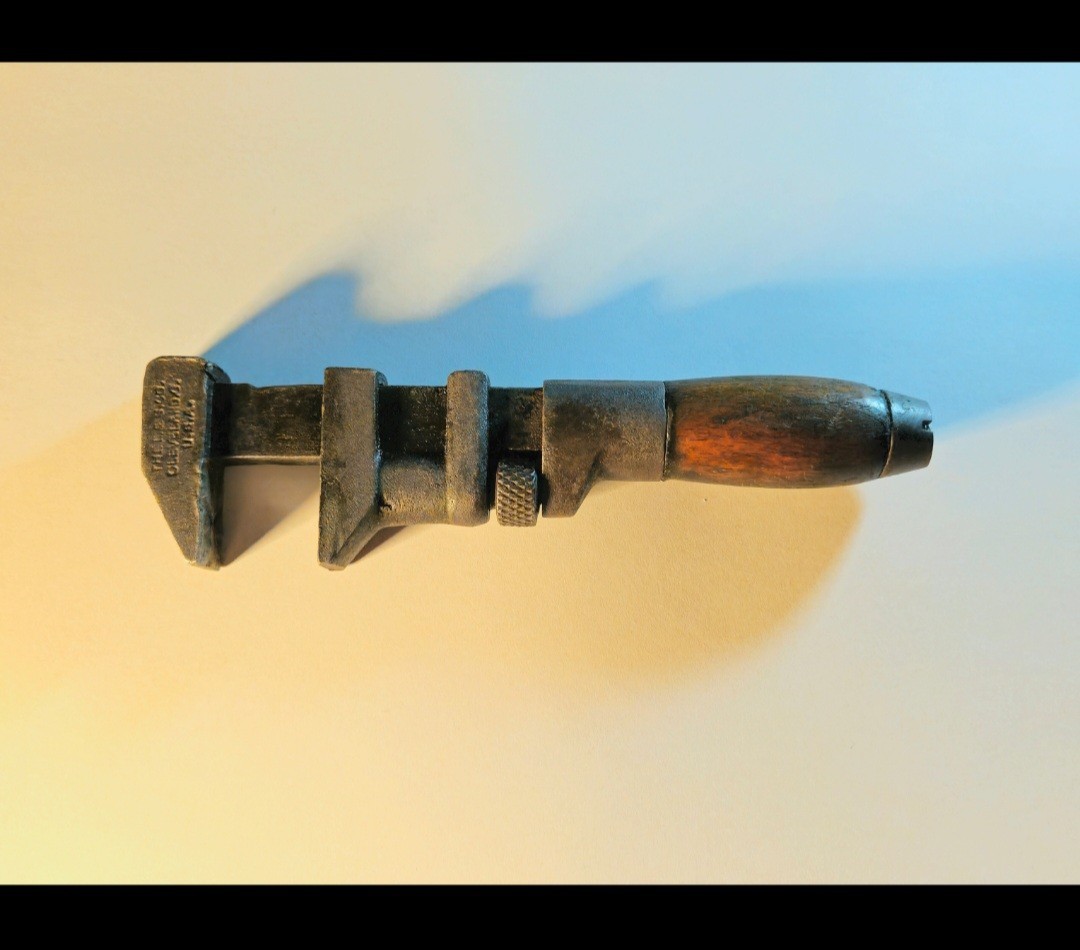 Antique L&S CO. Small Adjustable Monkey & Pipe Wrench Made In Cleveland OH USA