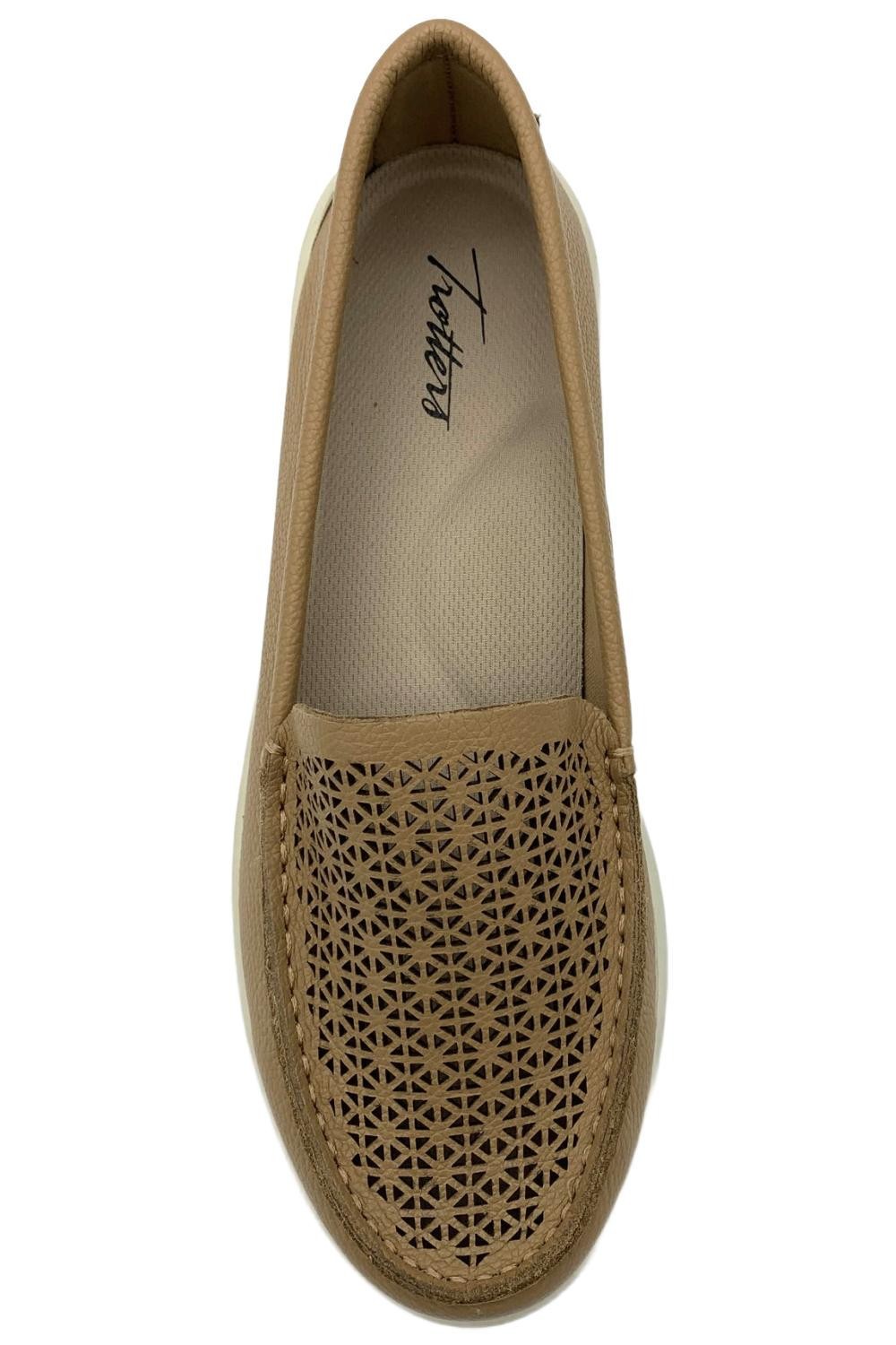 Trotters Women's Audrey Loafer Tan