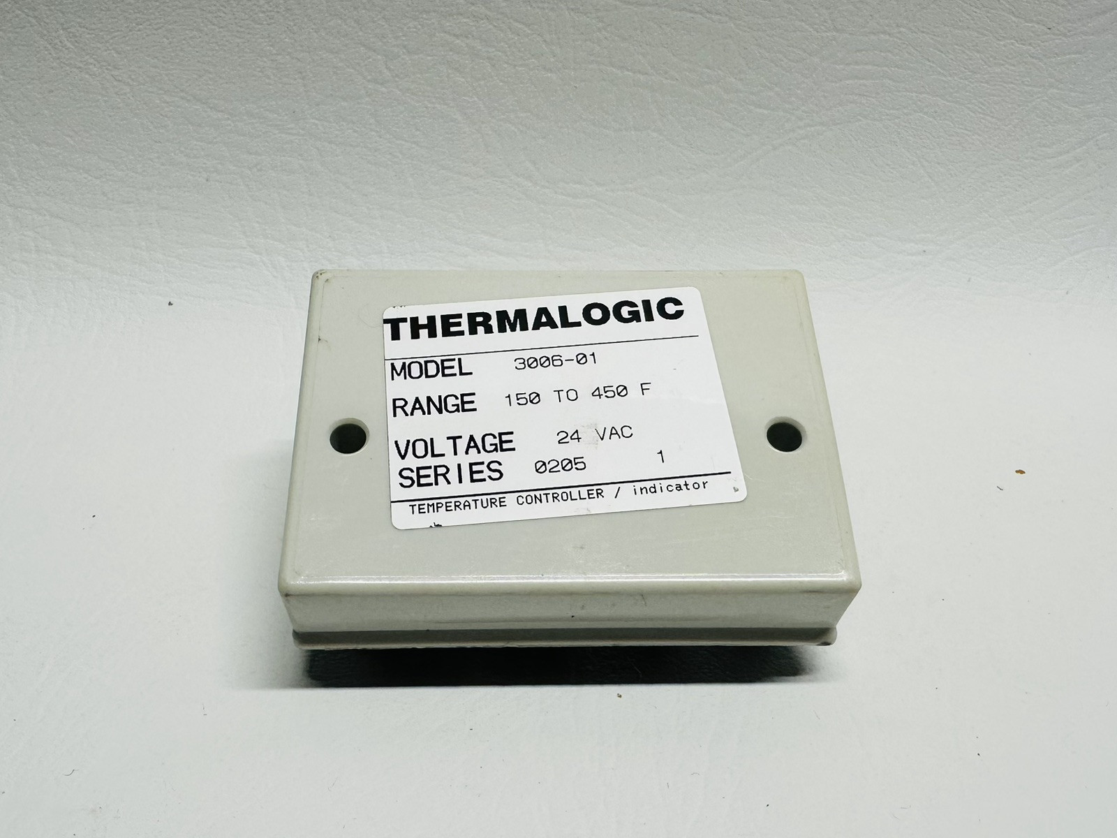 NEW Thermalogic 3006-01 Temperature Controller