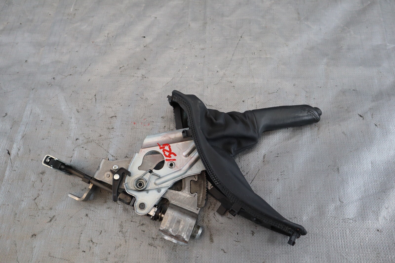 2016 BMW M3 SEDAN F80 S55 3.0L OEM BLACK LEATHER HANDBRAKE LEVER ASSY #1525