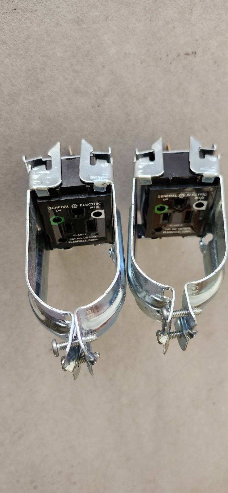 (LOT OF TWO) GE LWTRPA PLUG