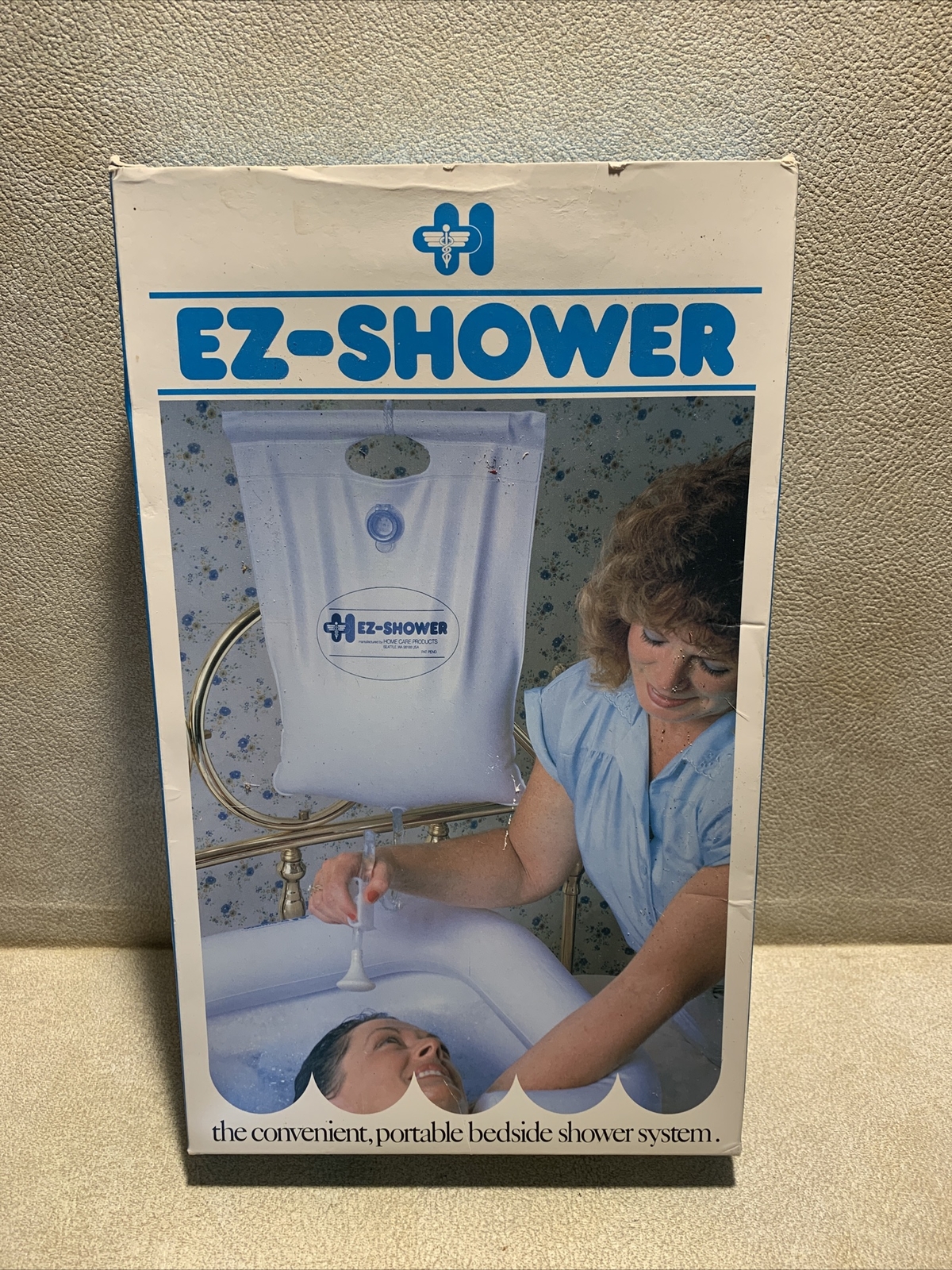 HOMECARE 1 EA EZ-Shower Bedside Shower 2-1/2 Gallon B1006B