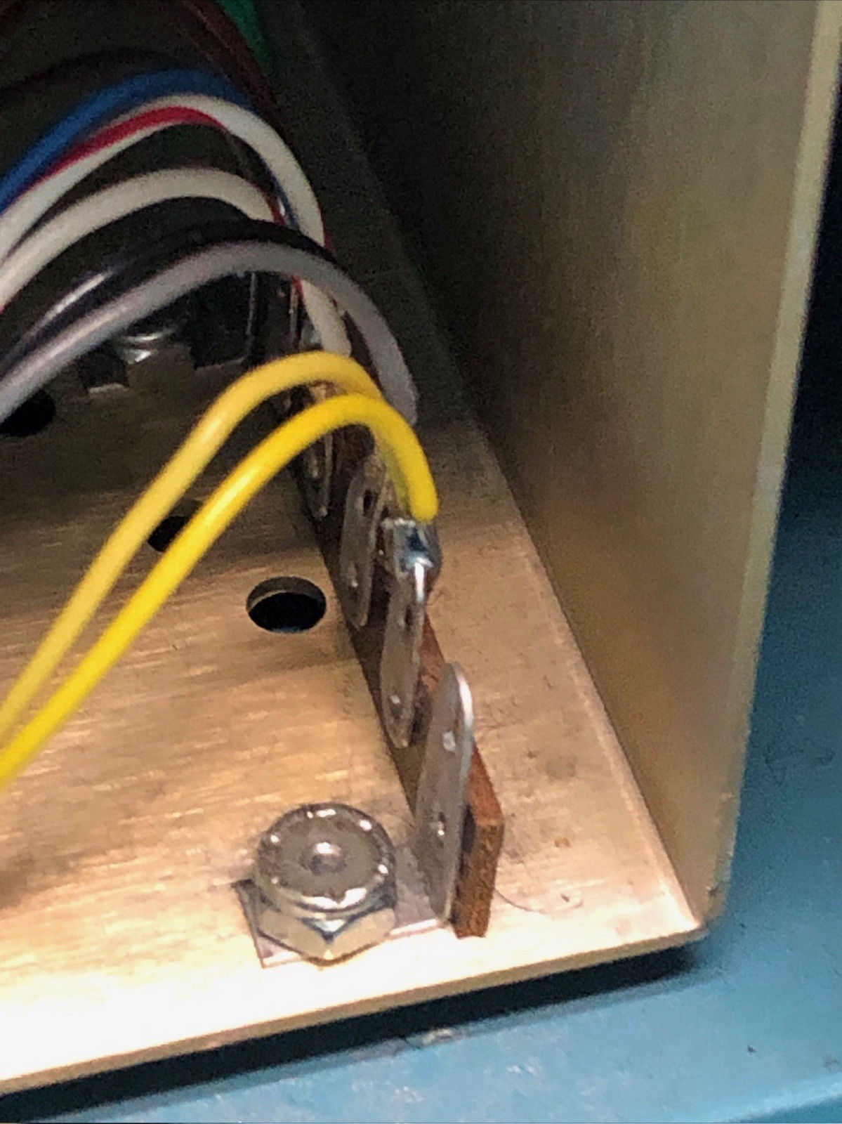 Hipotronics HDB4ATCT-A DC Hipot Tester 4kV |POWERS ON | CLEAN INTERNALS