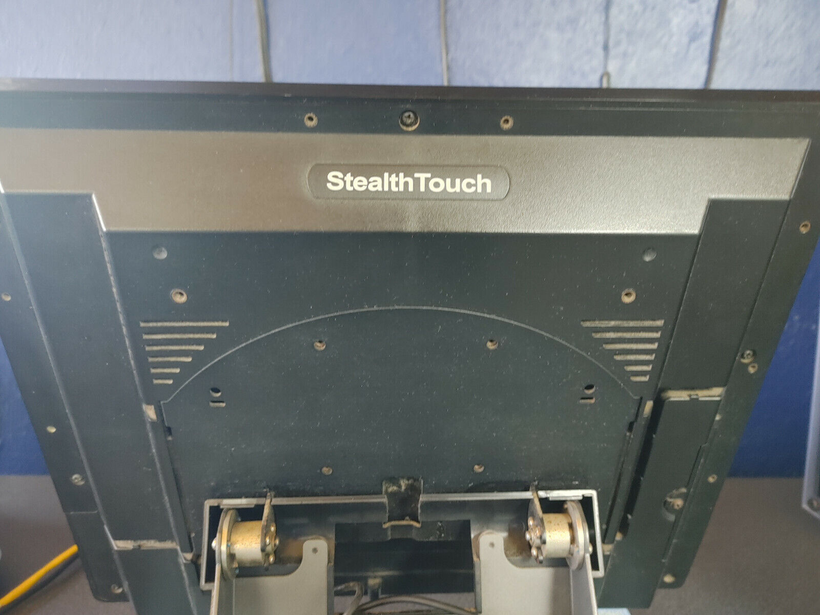 Pioneer POS Stealth Touchscreen Terminal TOM-M5