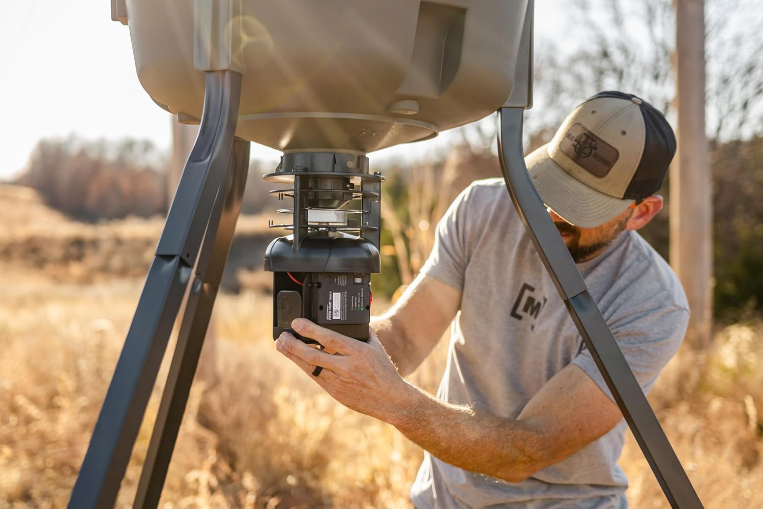 Feed Hub Kit - Pro Hunter 2 Cellular Feeder Kit - Cellular Feeder System with Fe