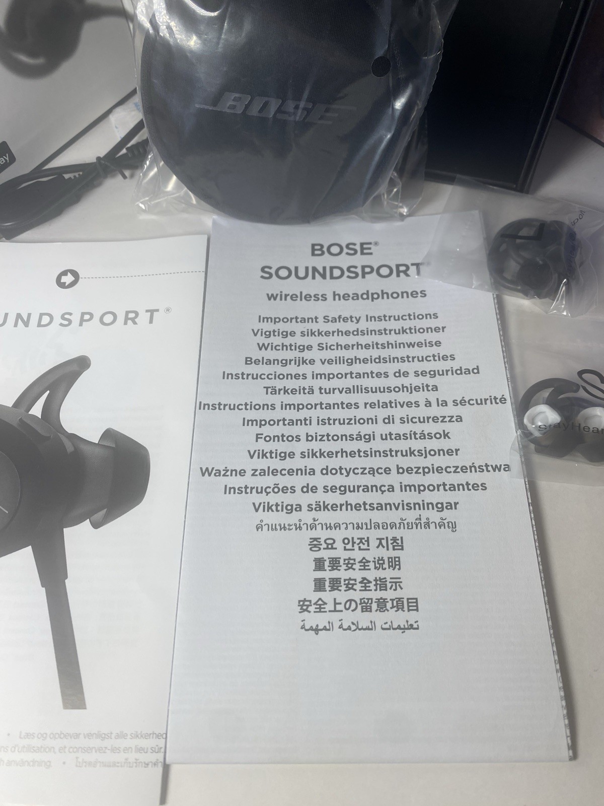 Box + Accessories Only* BOSE SoundSport Wireless InEar Headphones Apple Samsung