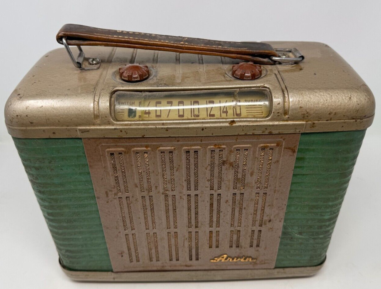 Arvin 250-P Portable Lunch Box Tube Radio 1948 AM Only, Not working