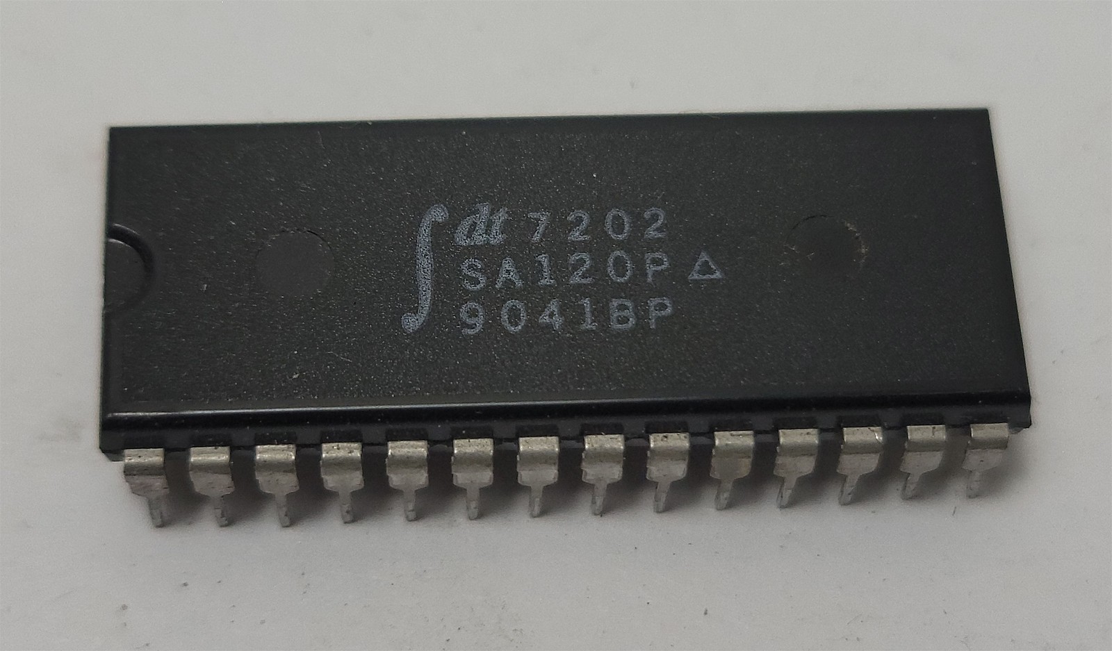 IDT 7202 SA120P CMOS Asynchronous Fifo , 1024 x 9 Organization