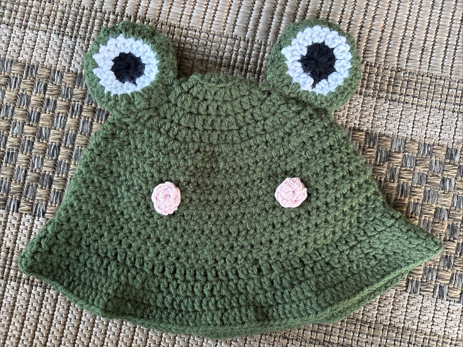 Whimsical Hand Knit Crochet Frog Hat Big Eyes -Adult Green