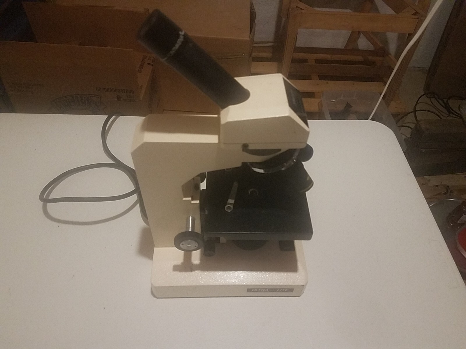 Swift M3200 Microscope  Preowned