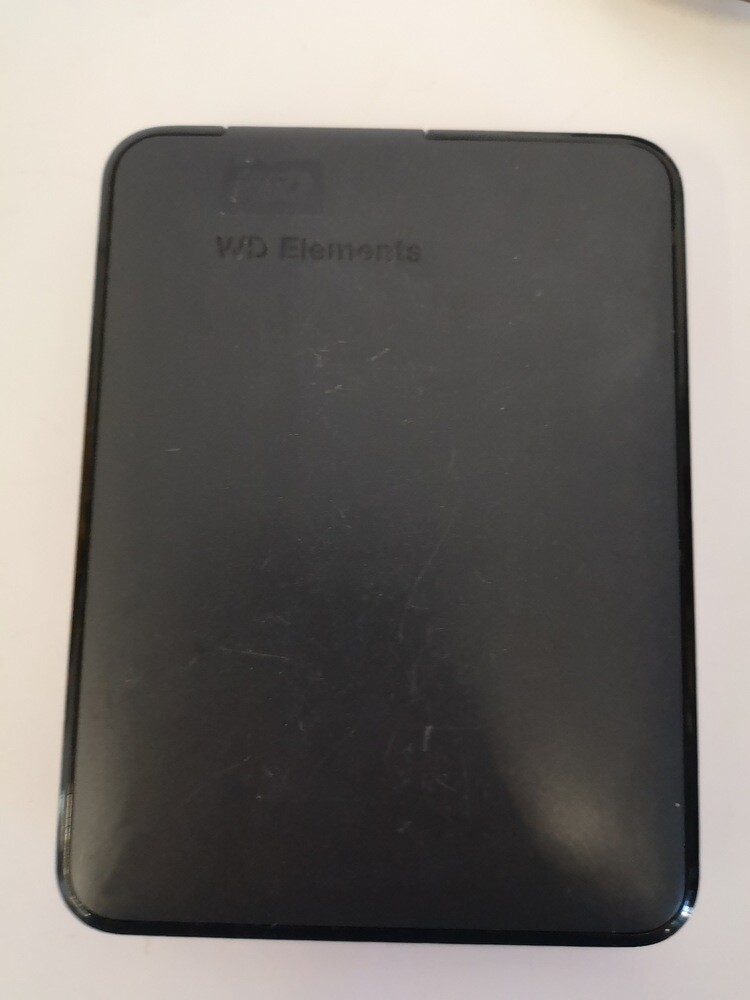 Elements 2621 external hard drive 1 TB for Ps4