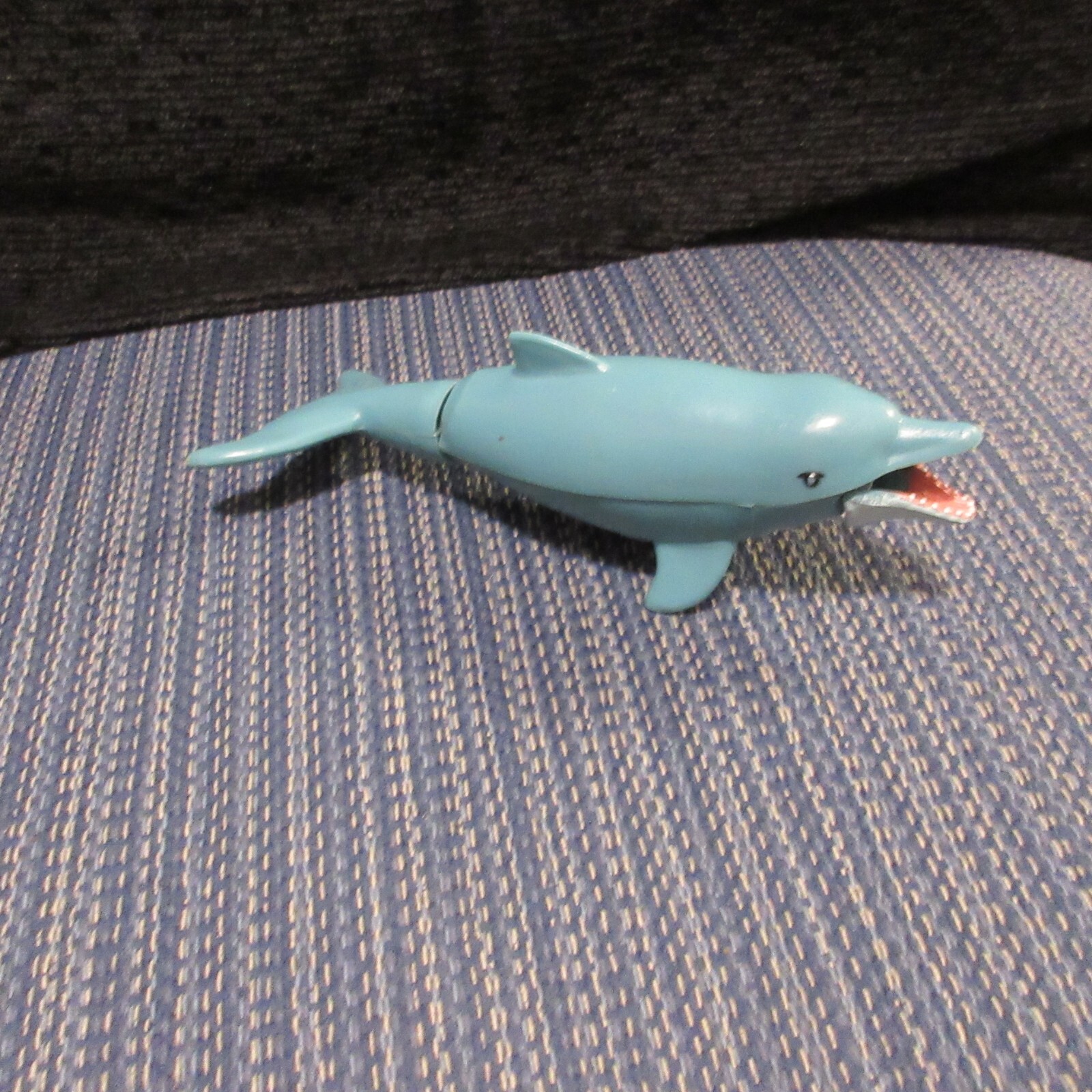 Bottlenosed Dolphin 6" Animal Figures K & M  2001