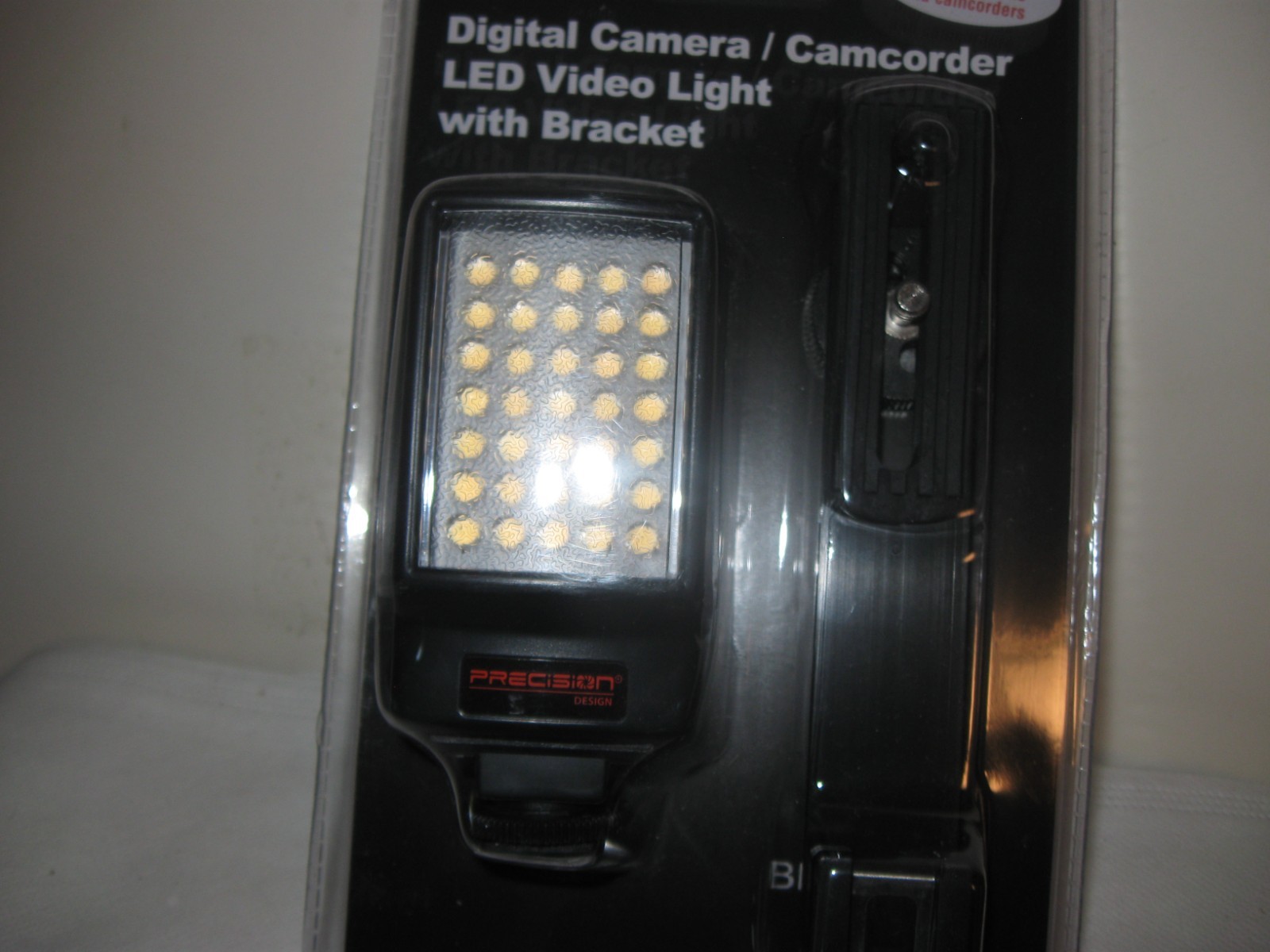 Precision Design Digital Camera Camcorder LED Video Light with Bracket BRAND NEW