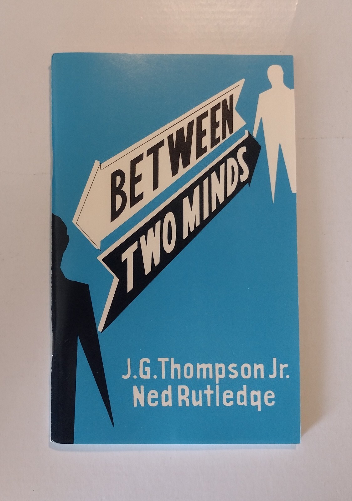 VINTAGE Between Two Minds by J.G. Thompson & Ned Rutledge Magic Book