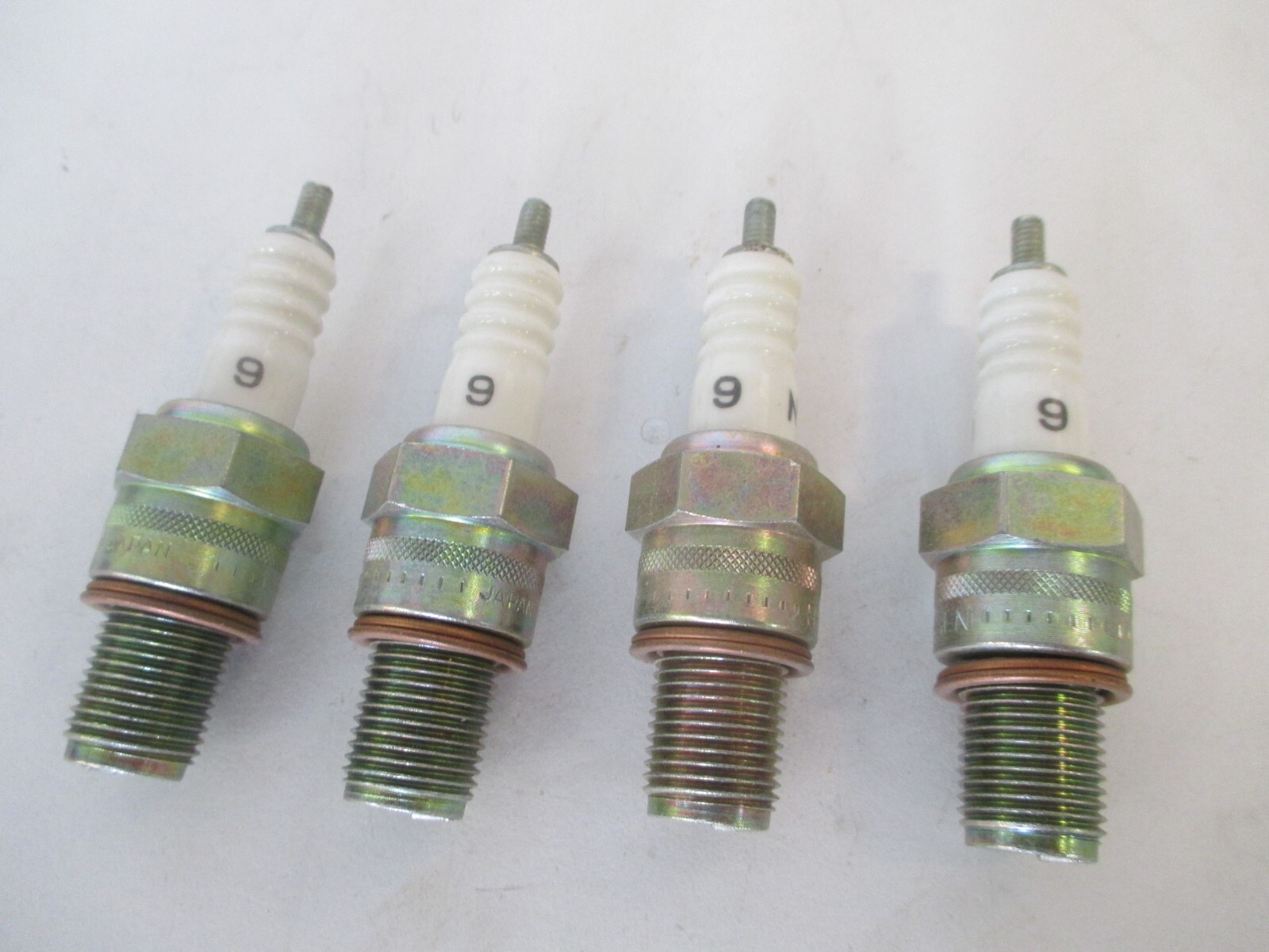 NGK Racing Spark Plugs(4) B-9EN