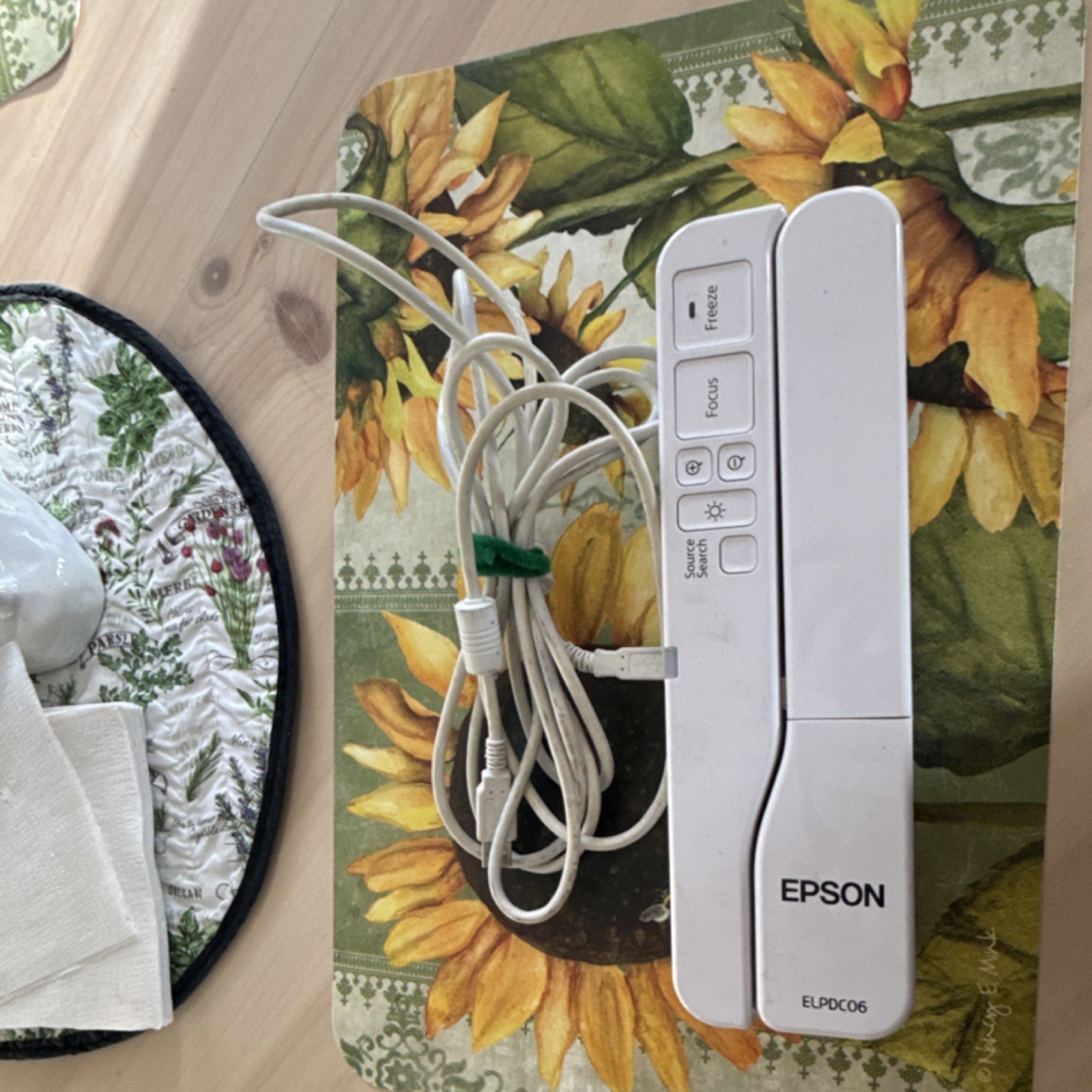 Epson ELPDC06 Document Camera Visual Presenter with USB Cable