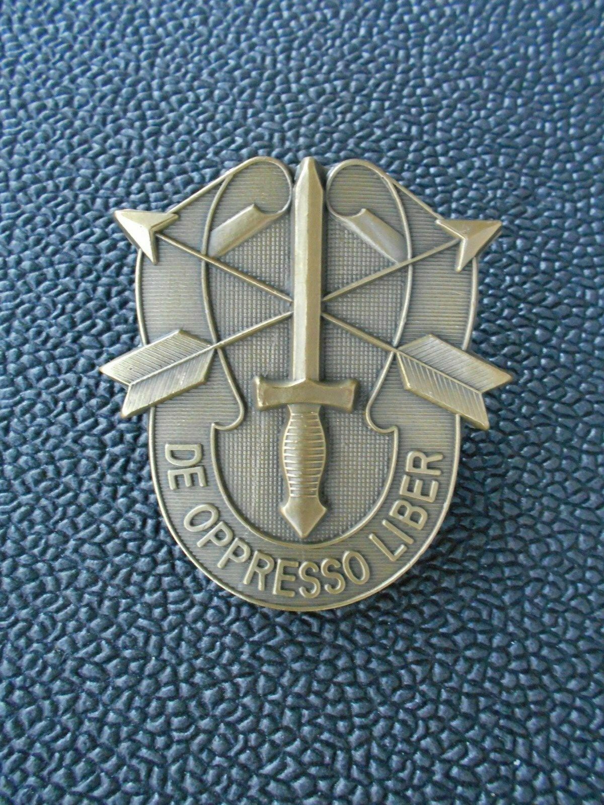 AUTHENTIC   ARMY  SPECIAL FORCES  "LIBER"  BELT BUCKLE       RARE!