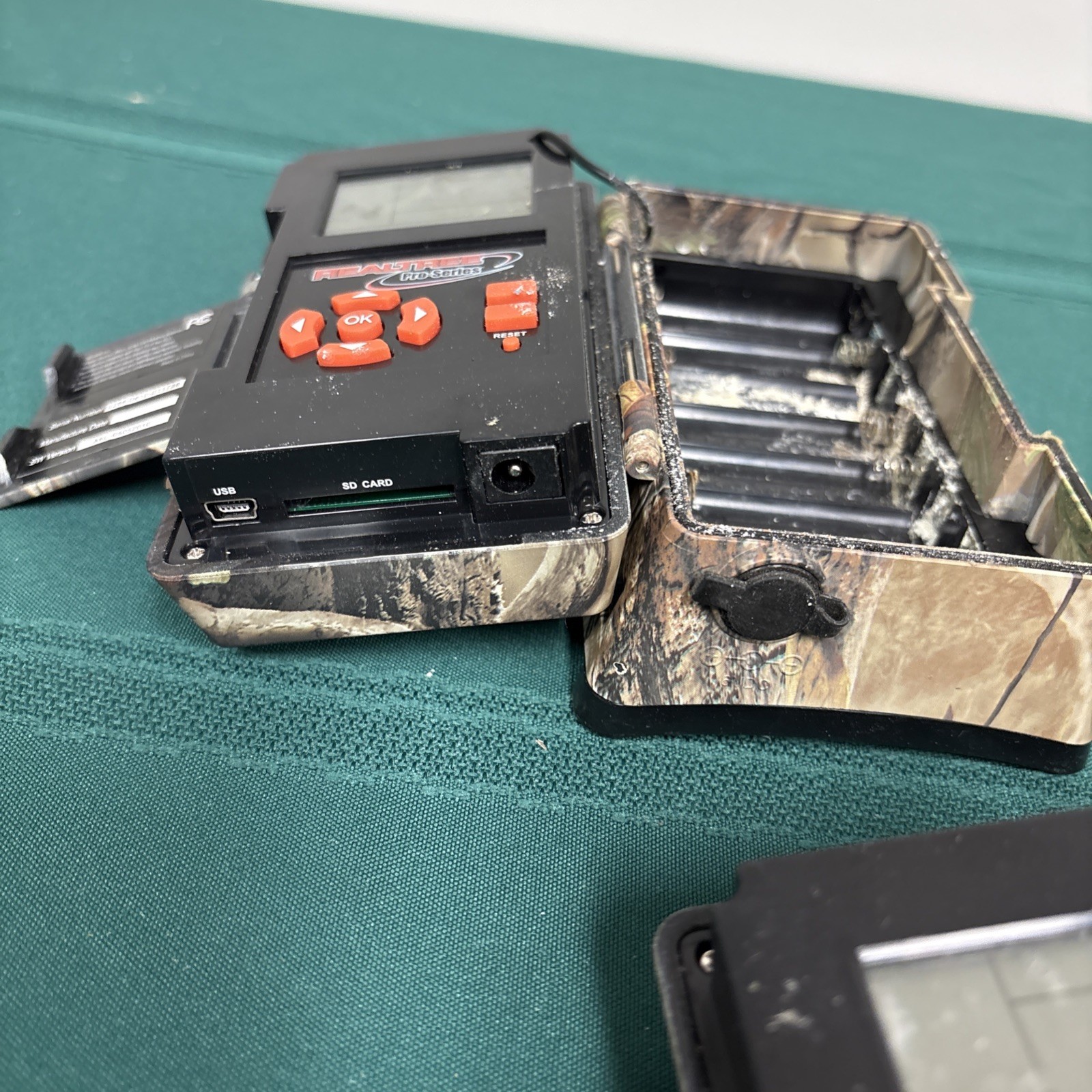 2 Pack Wildgame Innovations Real tree Pro Series X6C Trail Camera Untested As Is