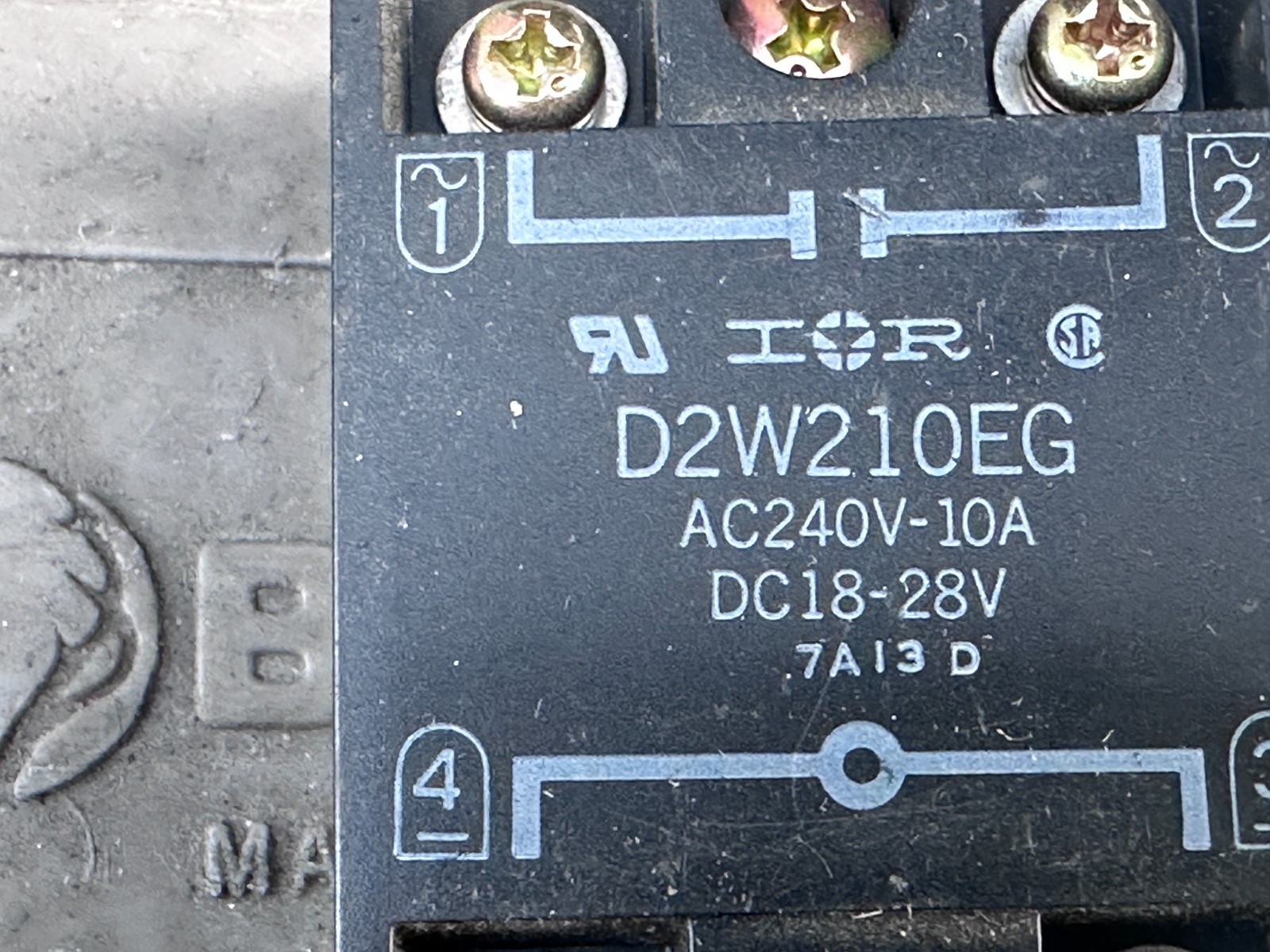 IR D2W210EG Solid State Relay