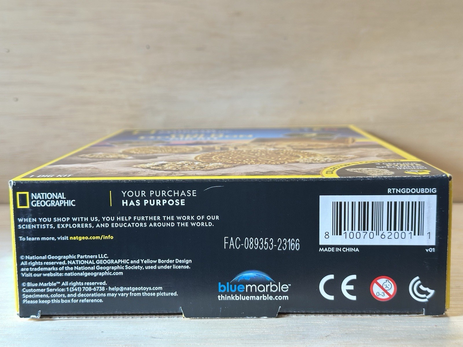 National Geographic Gold Doubloon Dig Kit Pyrite Specimens STEM